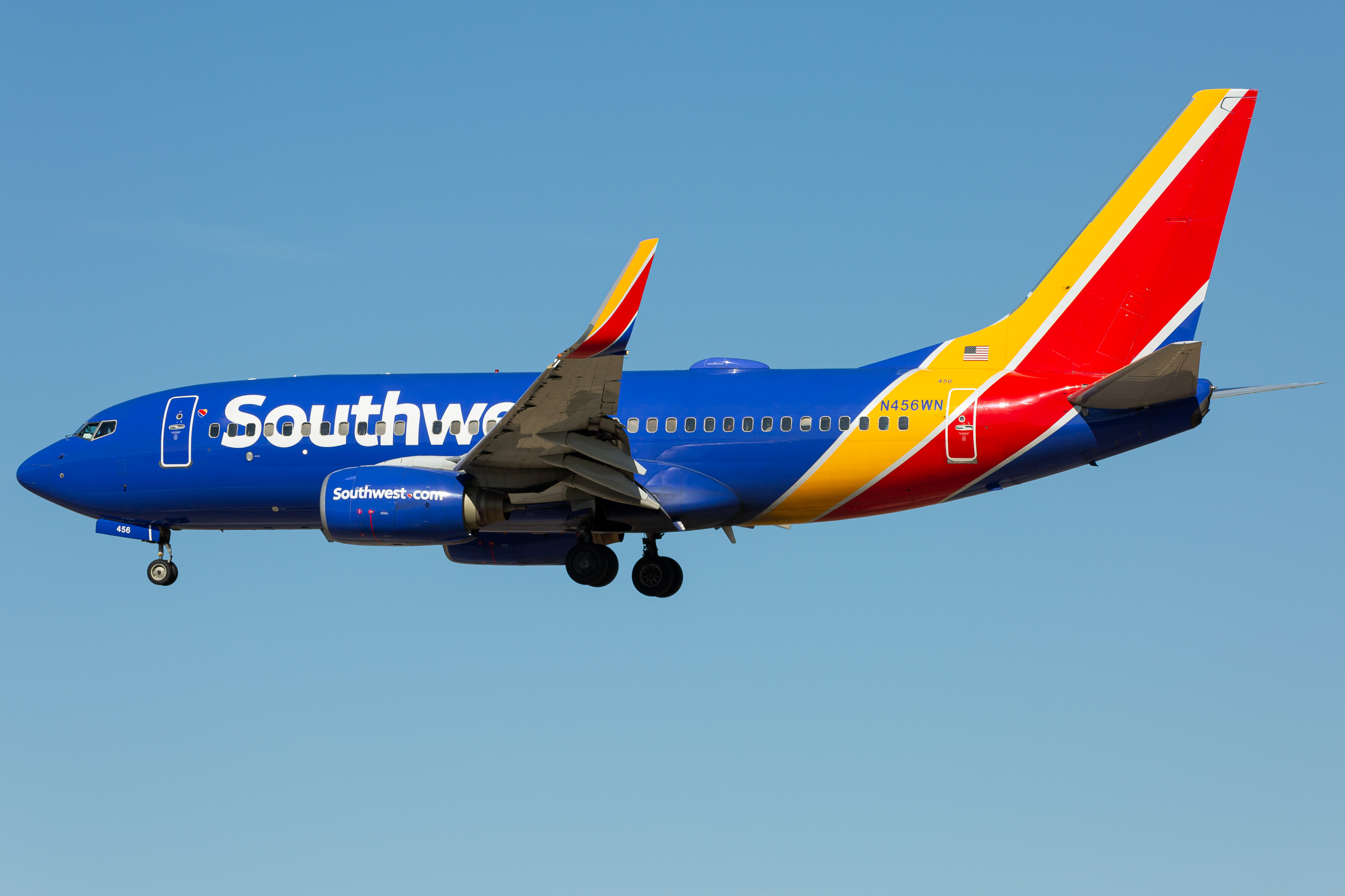 Full size: Southwest Airlines Boeing 737-700 N456WN at Baltimore/Washington International Thurgood Marshall Airport