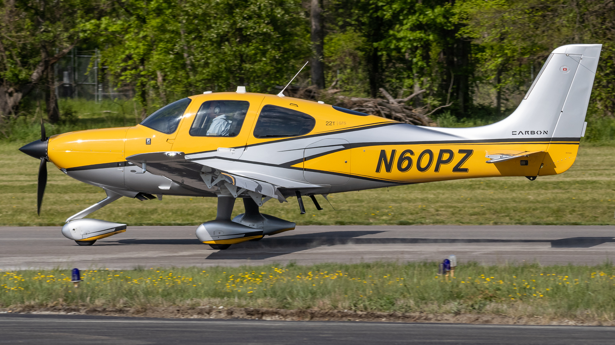 Full size: PRIVATE Cirrus SR-22 N60PZ at College Park Airport