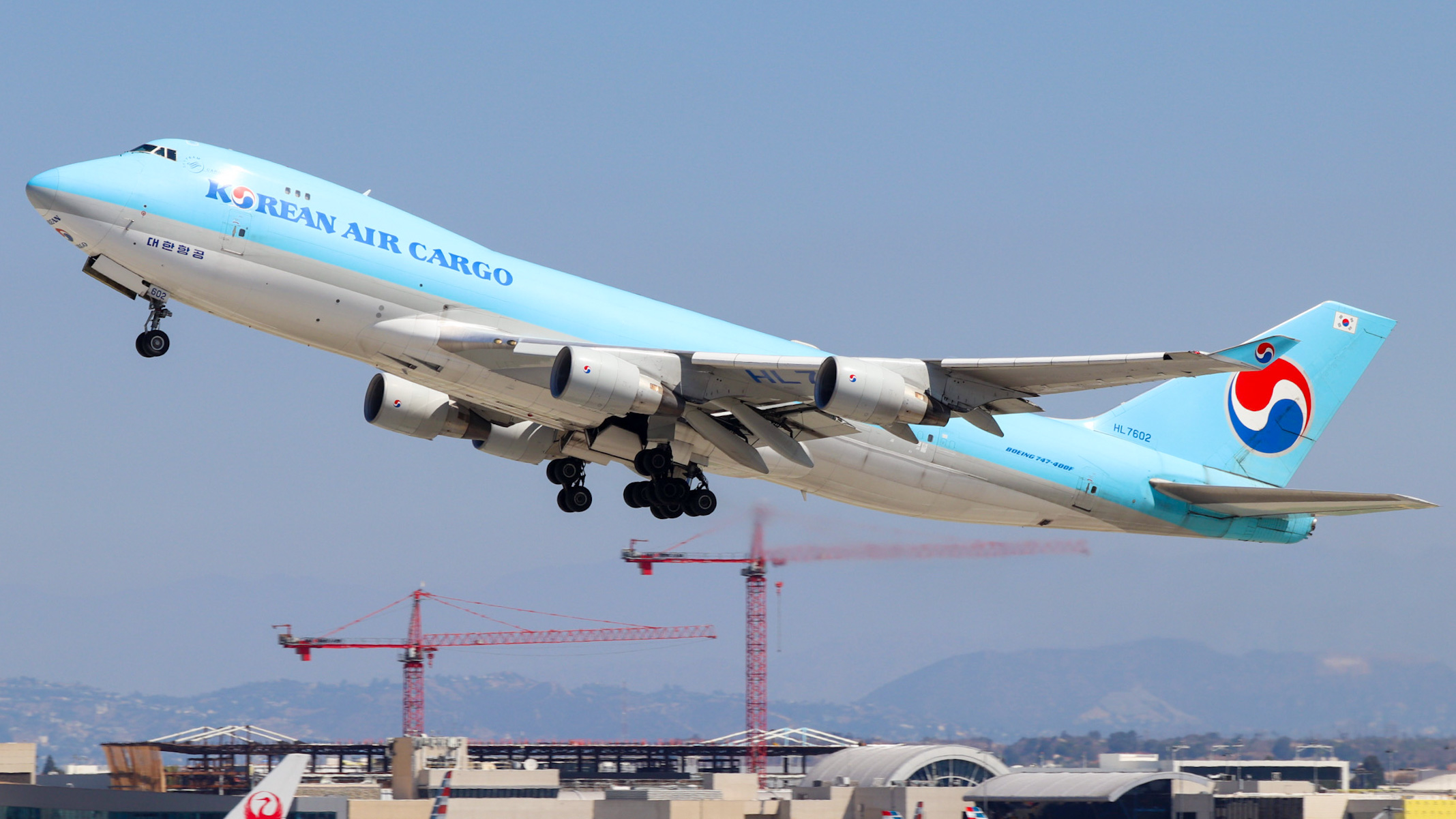 Full size: Korean Air Cargo Boeing 747-400F HL7602 at Los Angeles International Airport