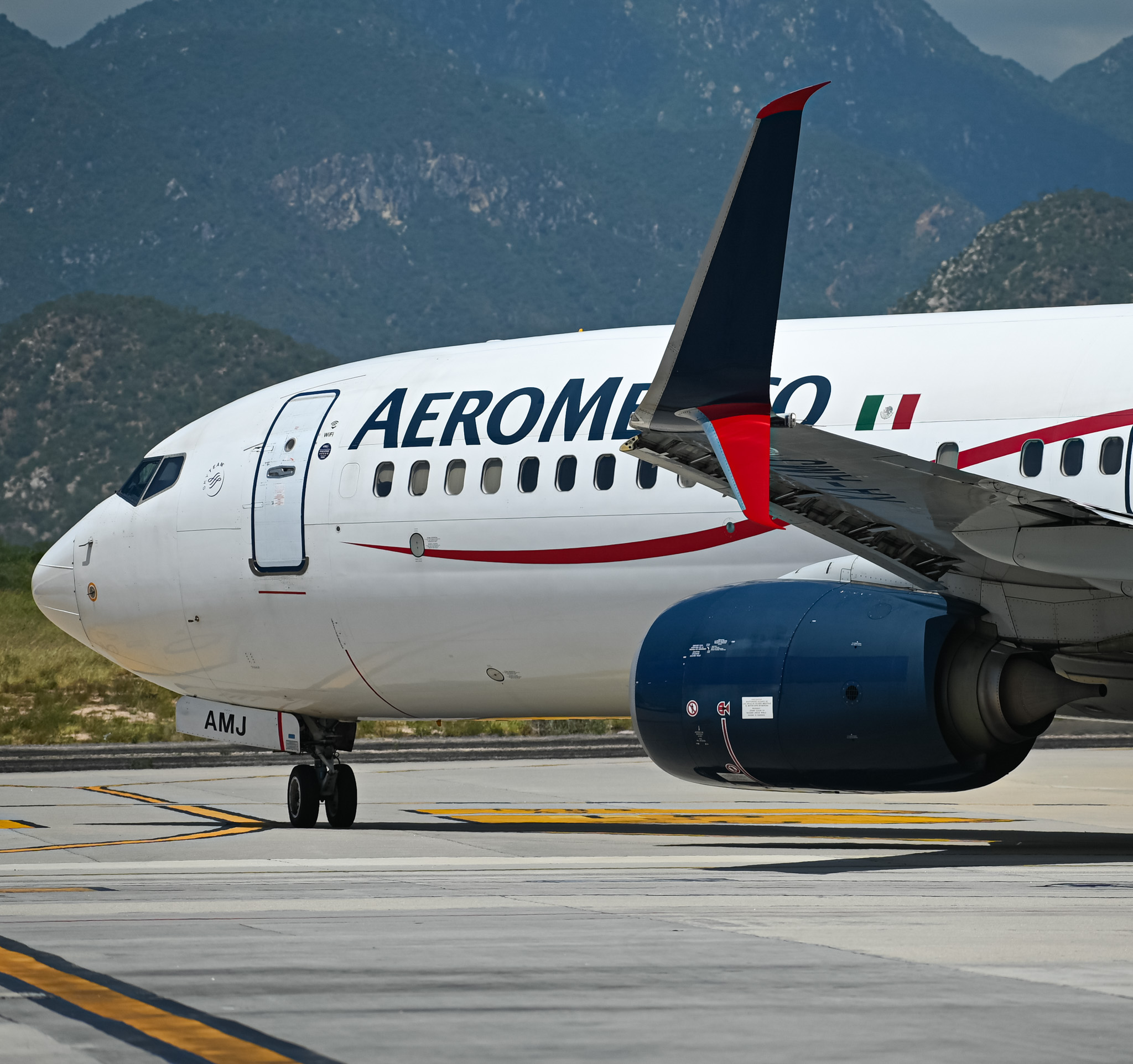 Full size: Aeromexico Boeing 737-800 XA-AMJ at San Jose del Cabo Los Cabos International Airport