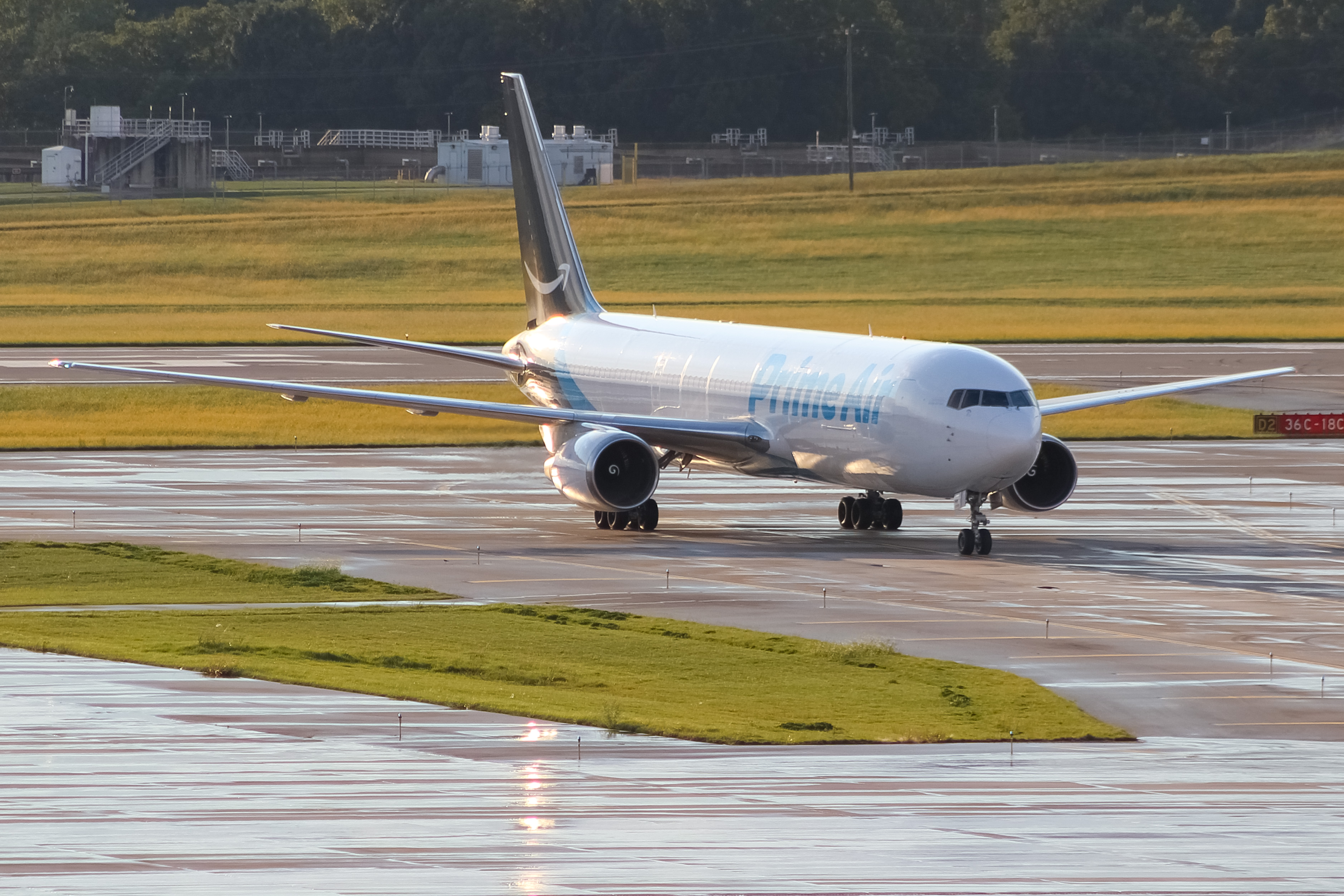 Full size: Prime Air Boeing 767-300F N1013A at Cincinnati/Northern Kentucky International Airport