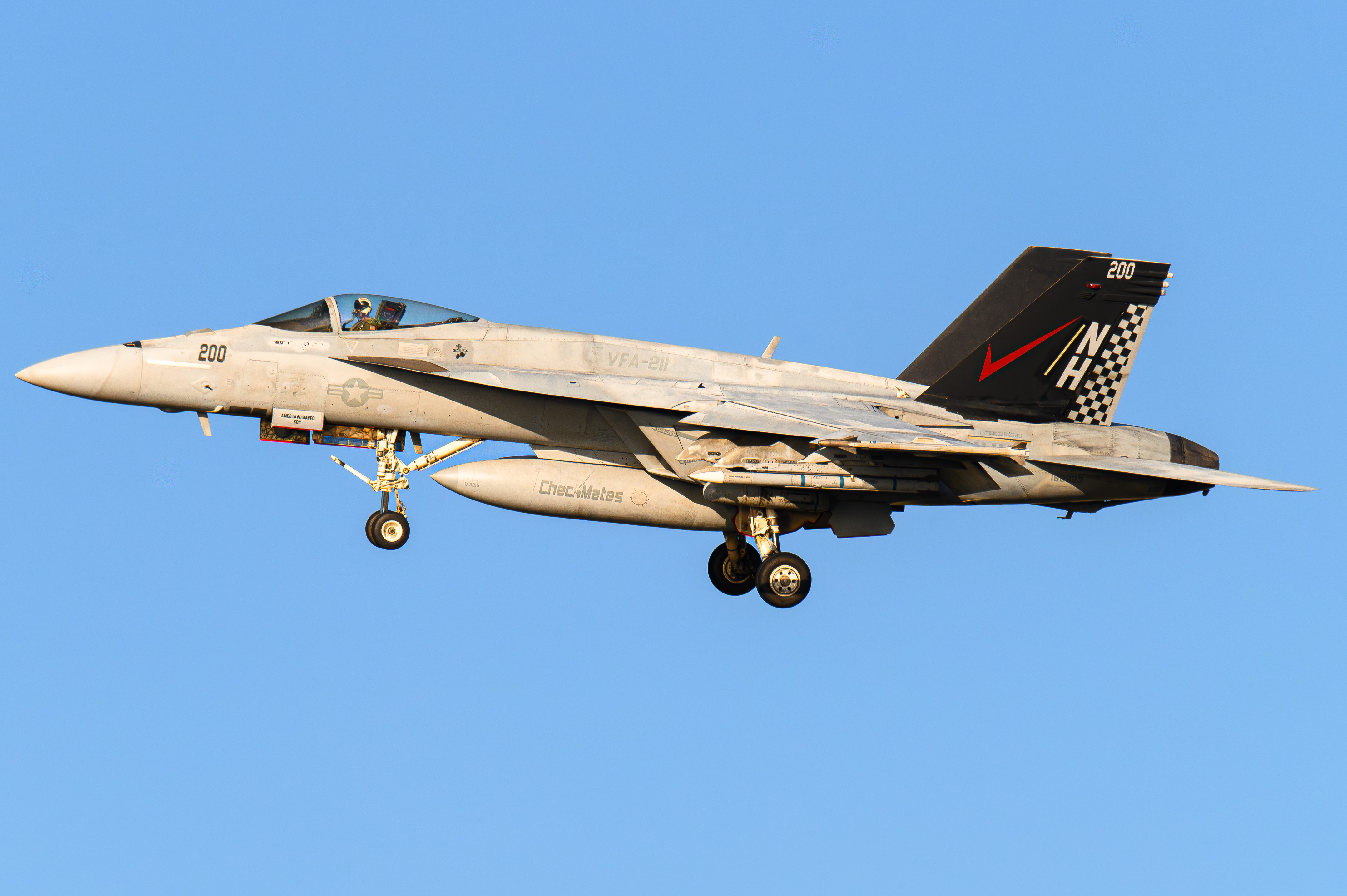 Full size: USN - United States Navy Boeing F/A-18E/F Super Hornet 168523 at North Island NAS