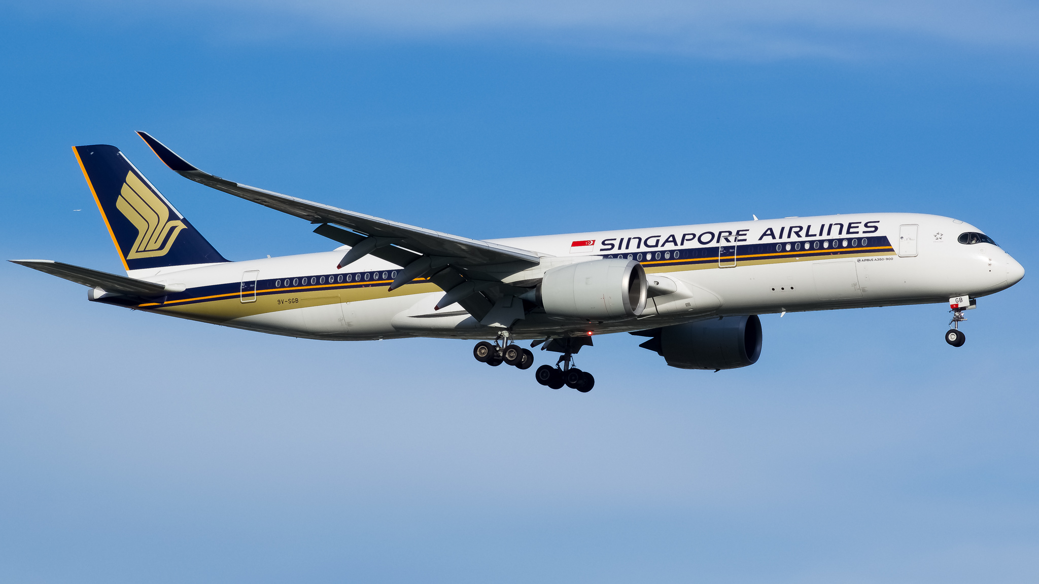 Full size: Singapore Airlines Airbus A350-900 9V-SGB at John F. Kennedy International Airport