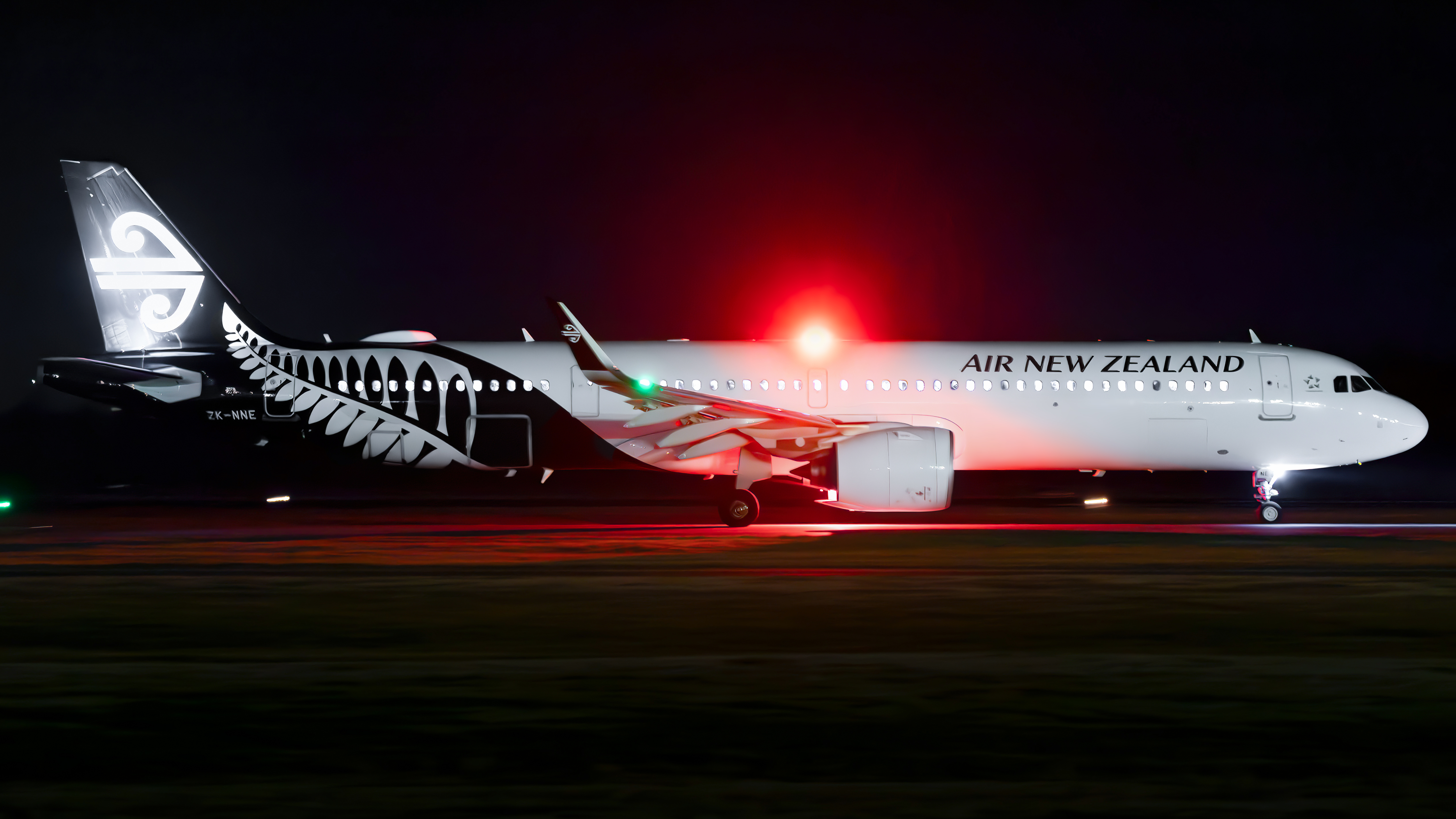 Full size: Air New Zealand Airbus A321NEO ZK-NNE at Christchurch International Airport