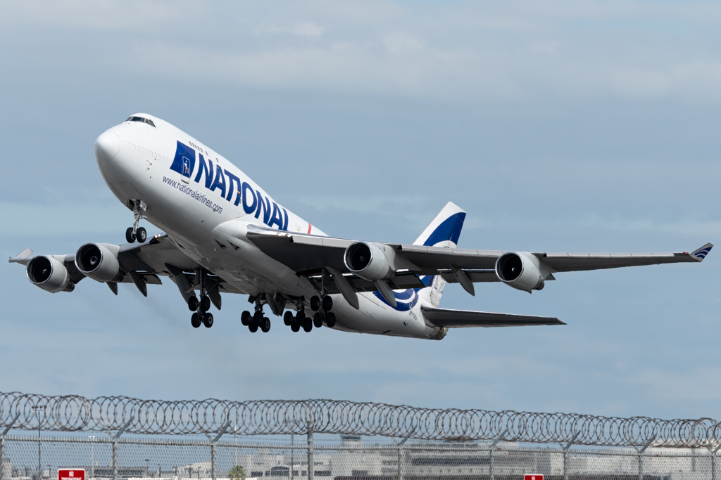 Full size: National Airlines Boeing 747-400 N729CA at Miami International Airport