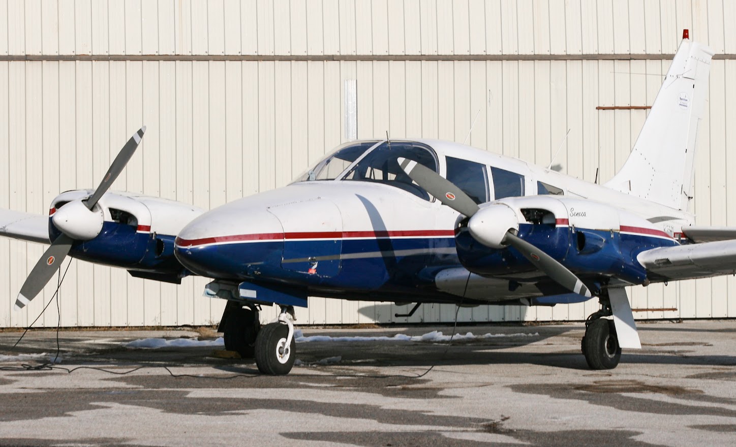 Full size: Spectrum Airways Piper PA-34 C-GOSR at 