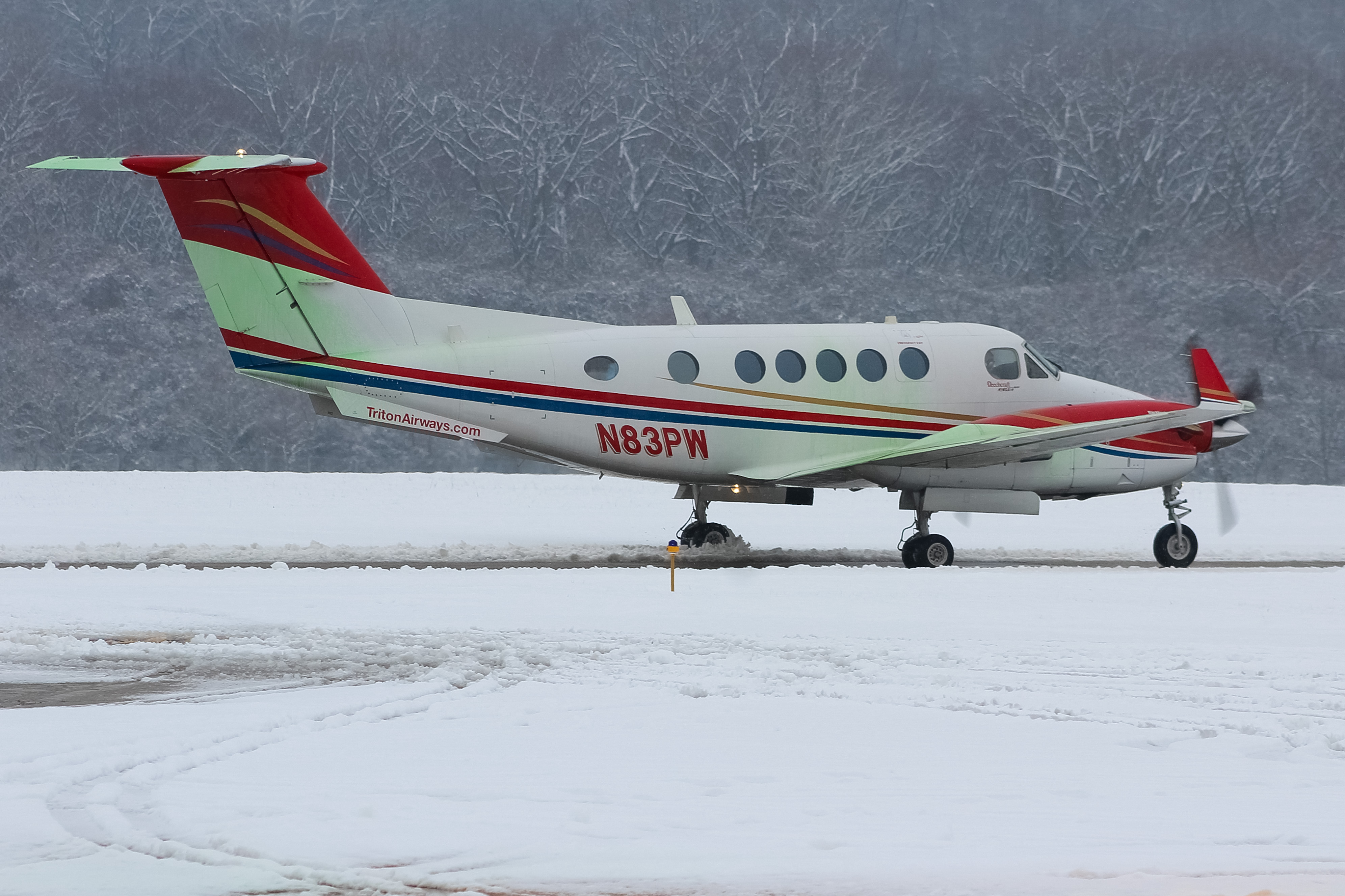 Full size: PRIVATE  Beechcraft B200 Super King Air N83PW at Cincinnati Municipal Airport/Lunken Field