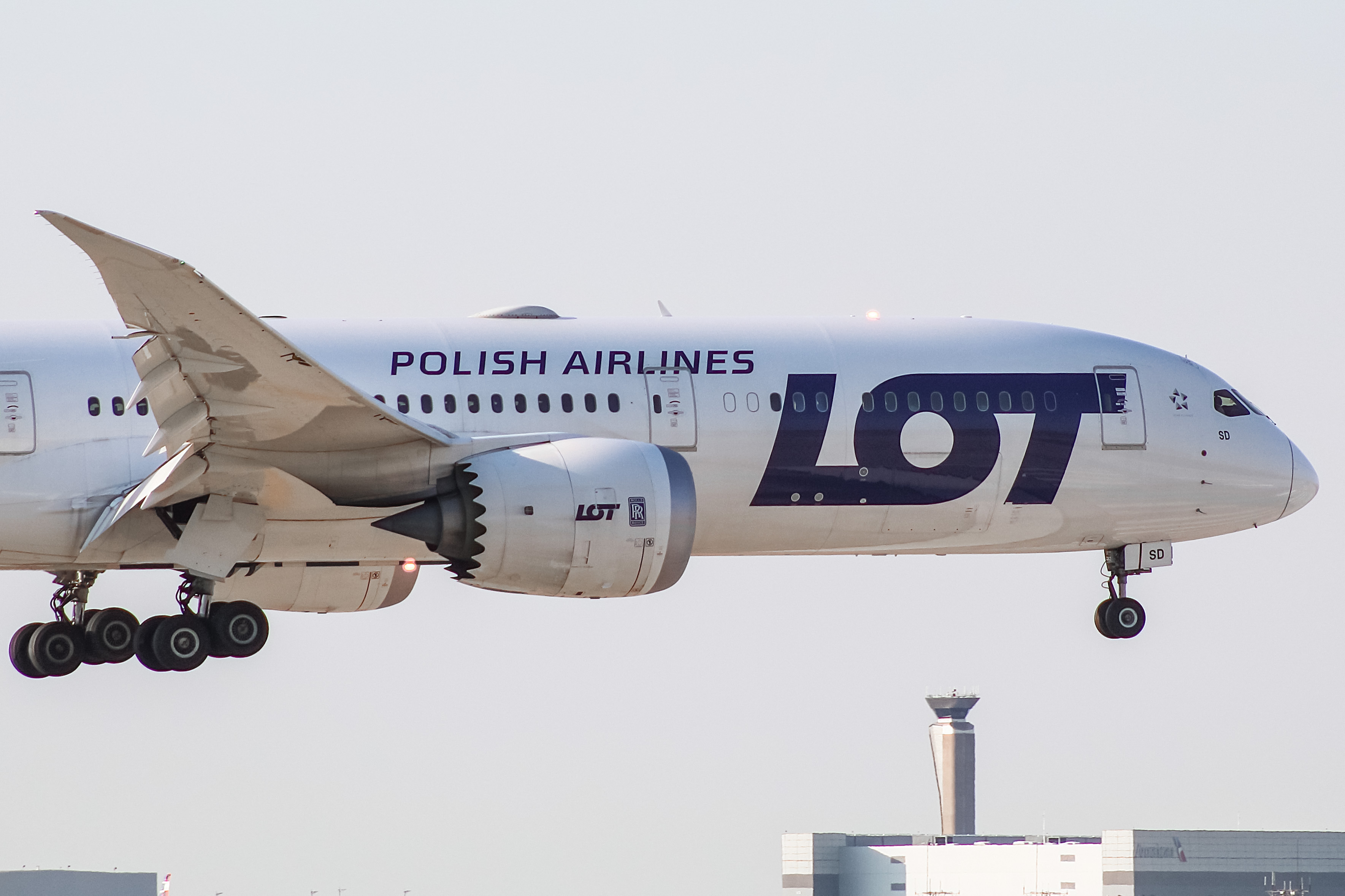 Full size: LOT Polish Airlines Boeing 787-9 SP-LSD at Chicago O'Hare International Airport