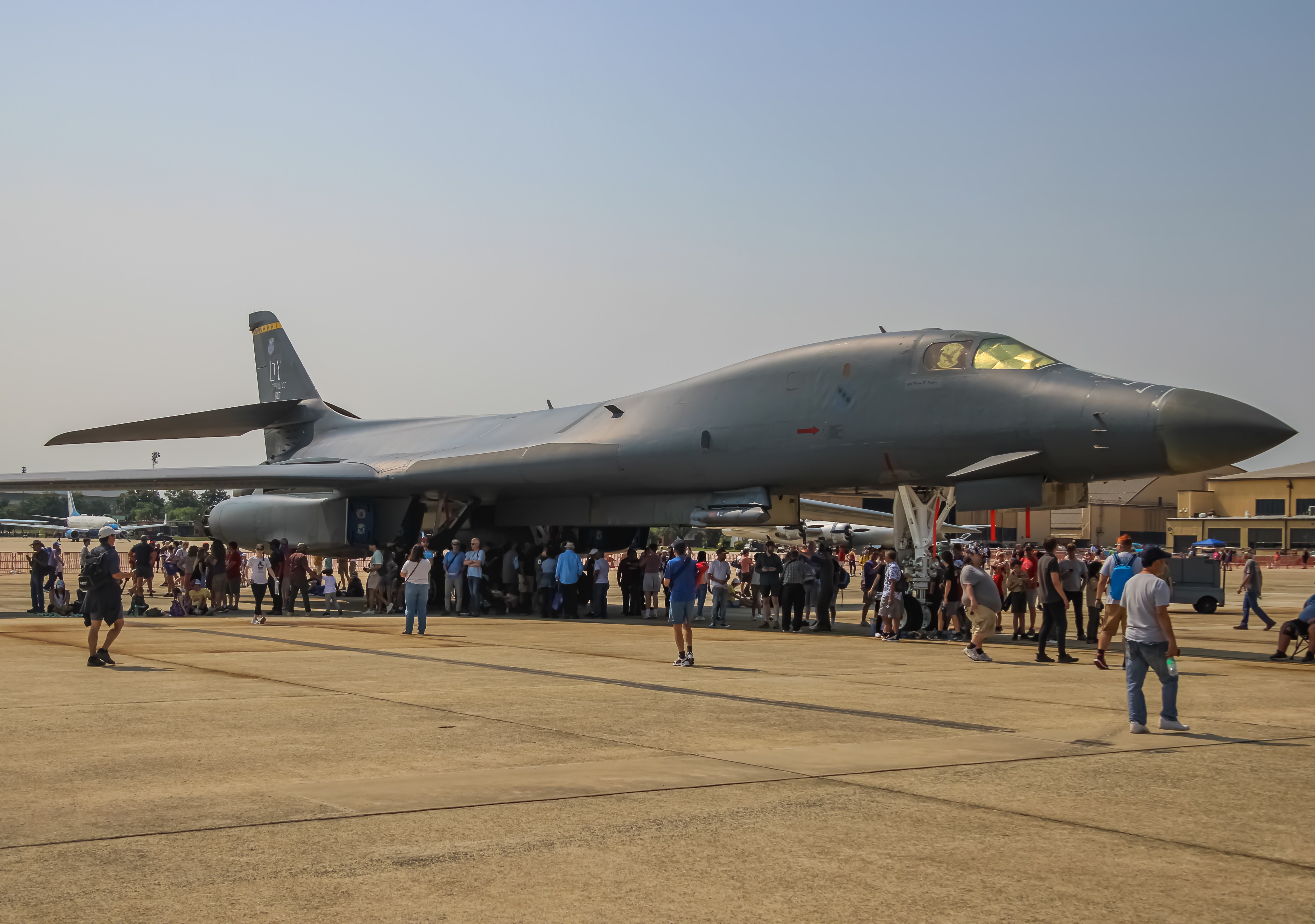 Full size: USAF - United States Air Force Rockwell B-1B Lancer 86-0117 at Joint Base Andrews