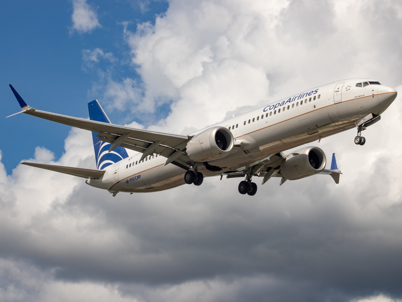 Full size: Copa Airlines Boeing 737 MAX 9 HP-9901CMP at Orlando International Airport
