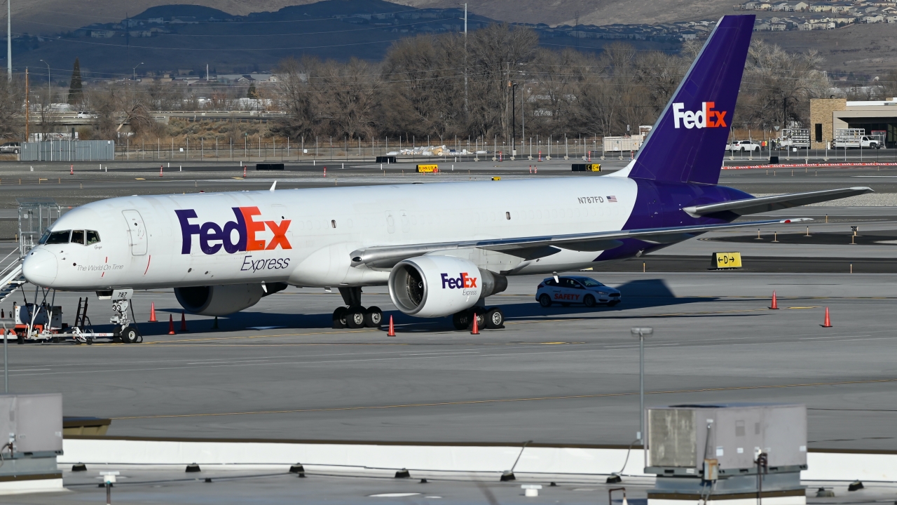 Full size: FedEx Boeing 757-200F N787FD at Reno/Tahoe International Airport