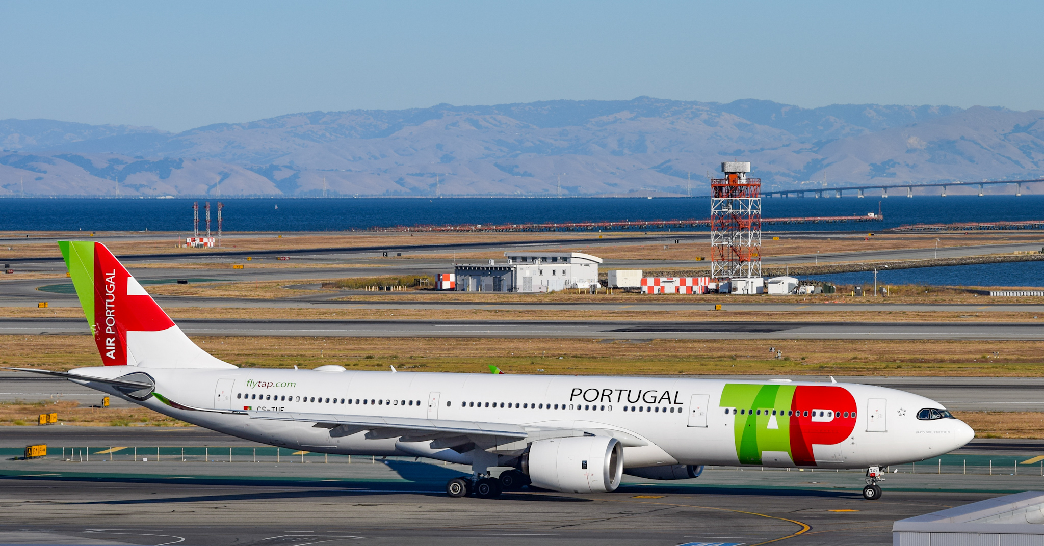 Full size: TAP Air Portugal Airbus A330-900 CS-TUF at San Francisco International Airport
