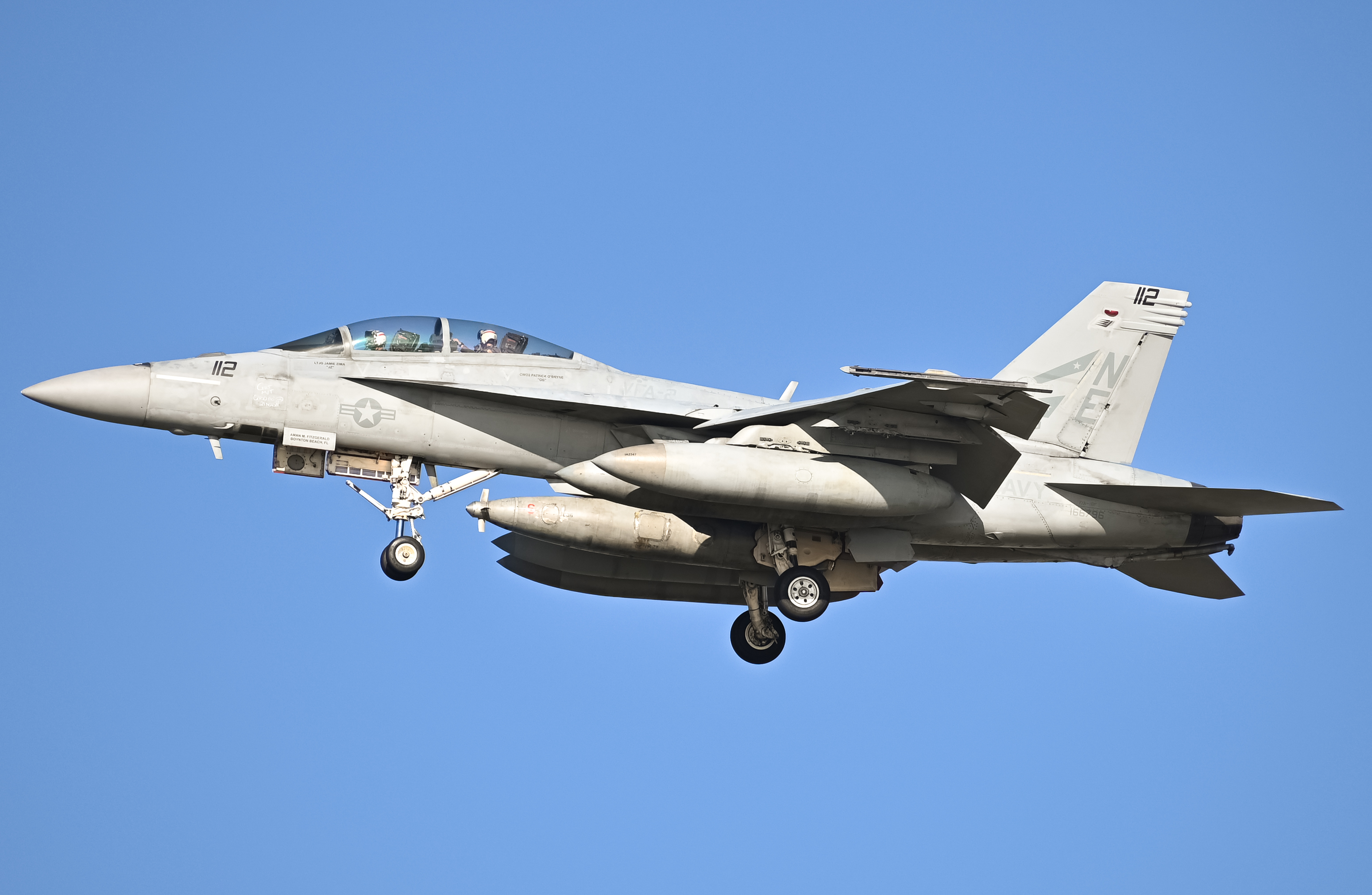 Full size: USN - United States Navy McDonnel Douglas F/A-18 Hornet 166796 at North Island NAS