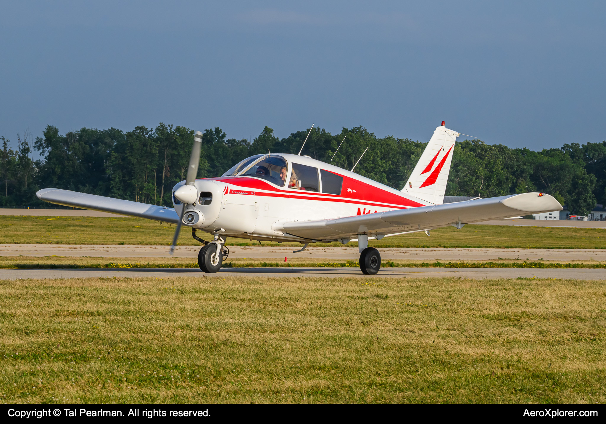 Full size: PRIVATE Piper PA-28 N144MC at Wittman Regional Airport