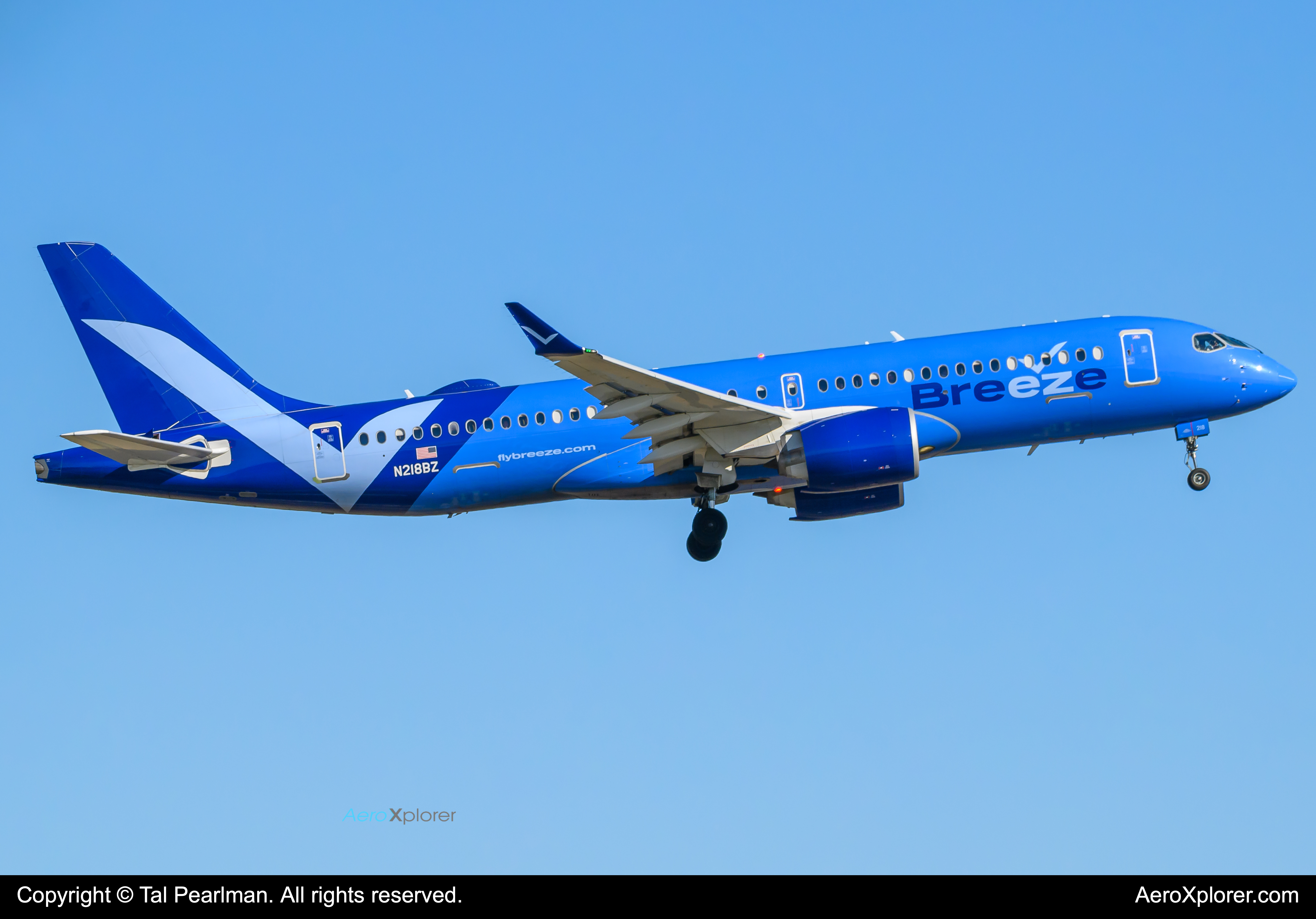 Full size: Breeze Airways Airbus A220-300 N218BZ at Norfolk International Airport