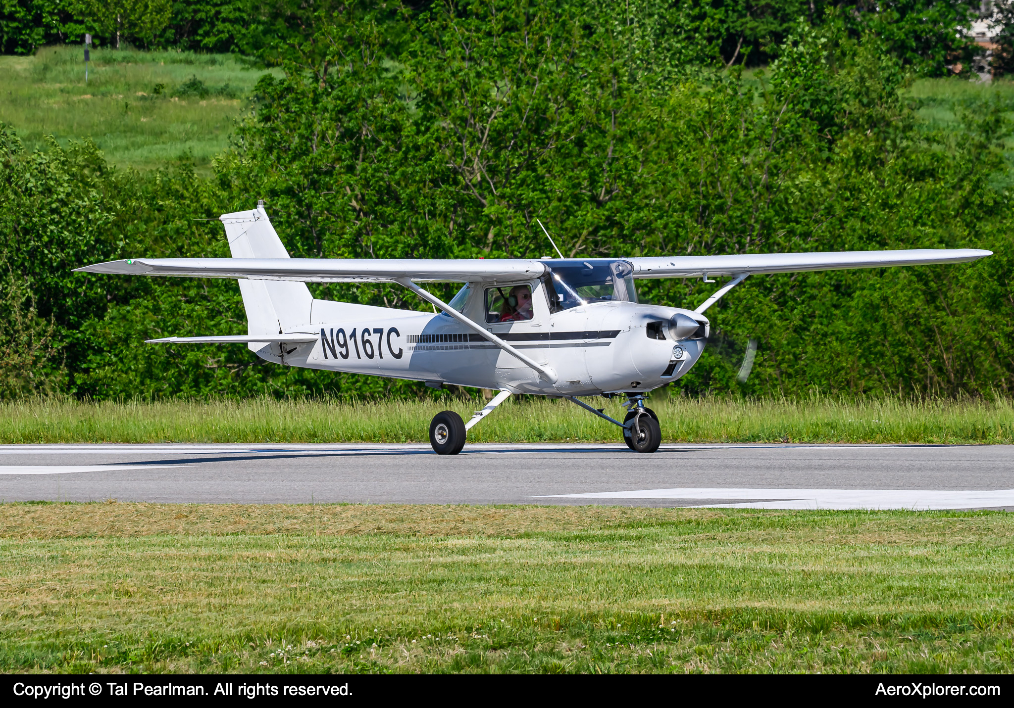 Full size: PRIVATE Cessna 150 N9167C at New Garden Airport