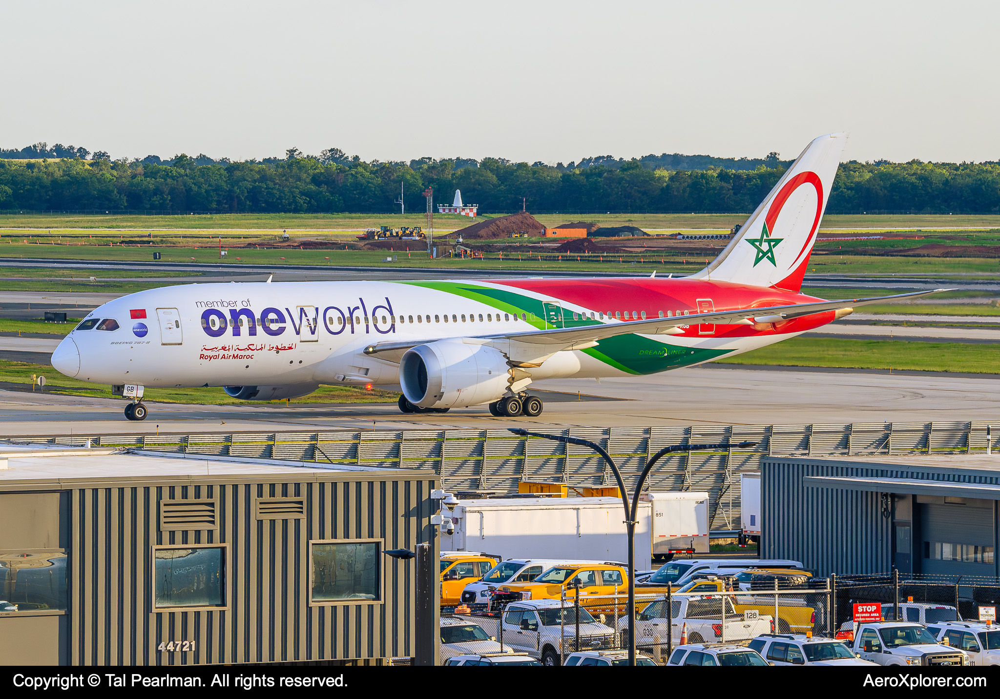 Full size: Royal Air Maroc Boeing 787-8 CN-RGB at Washington Dulles International Airport