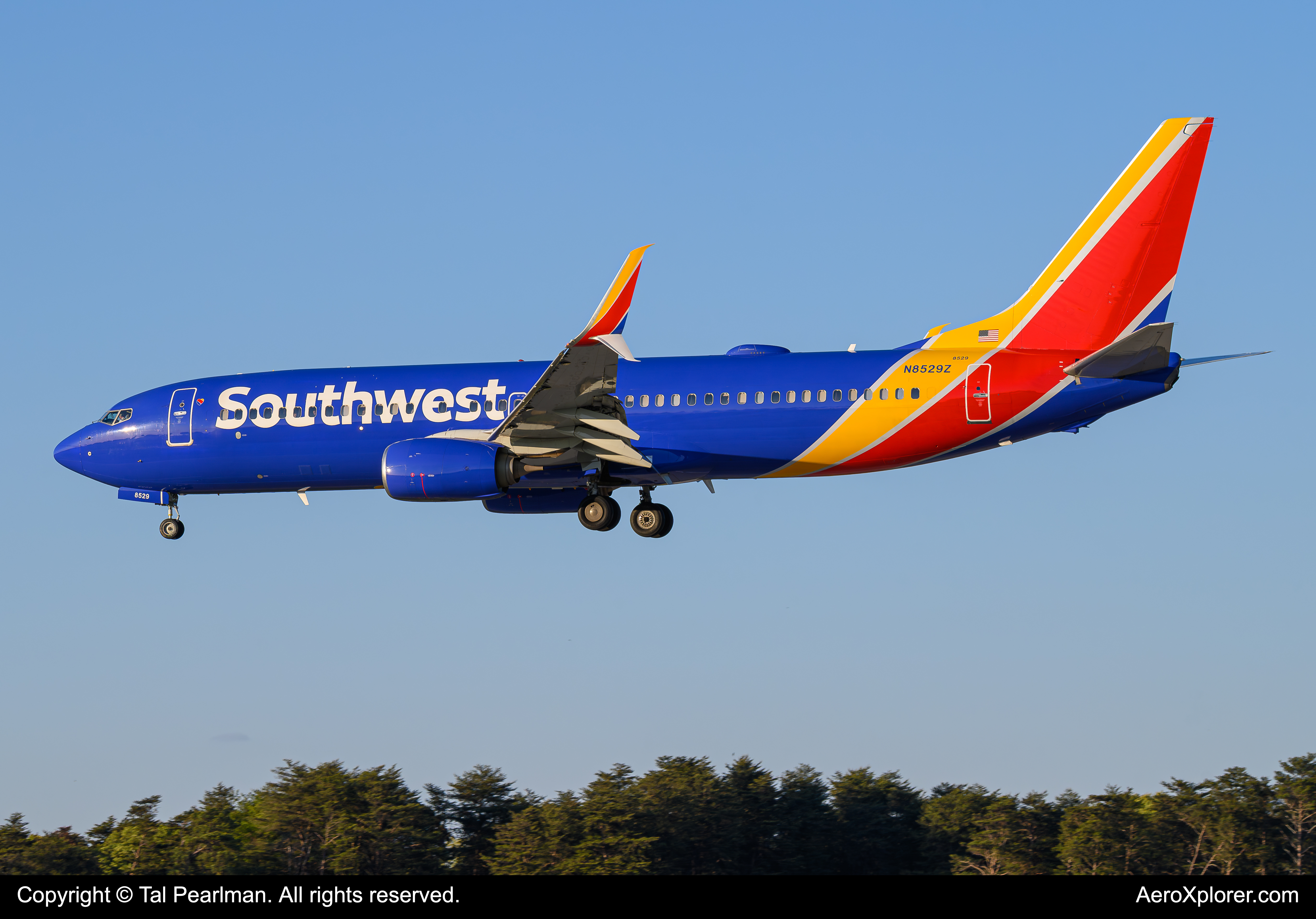 Full size: Southwest Airlines Boeing 737-800 N8529Z at Baltimore/Washington International Thurgood Marshall Airport