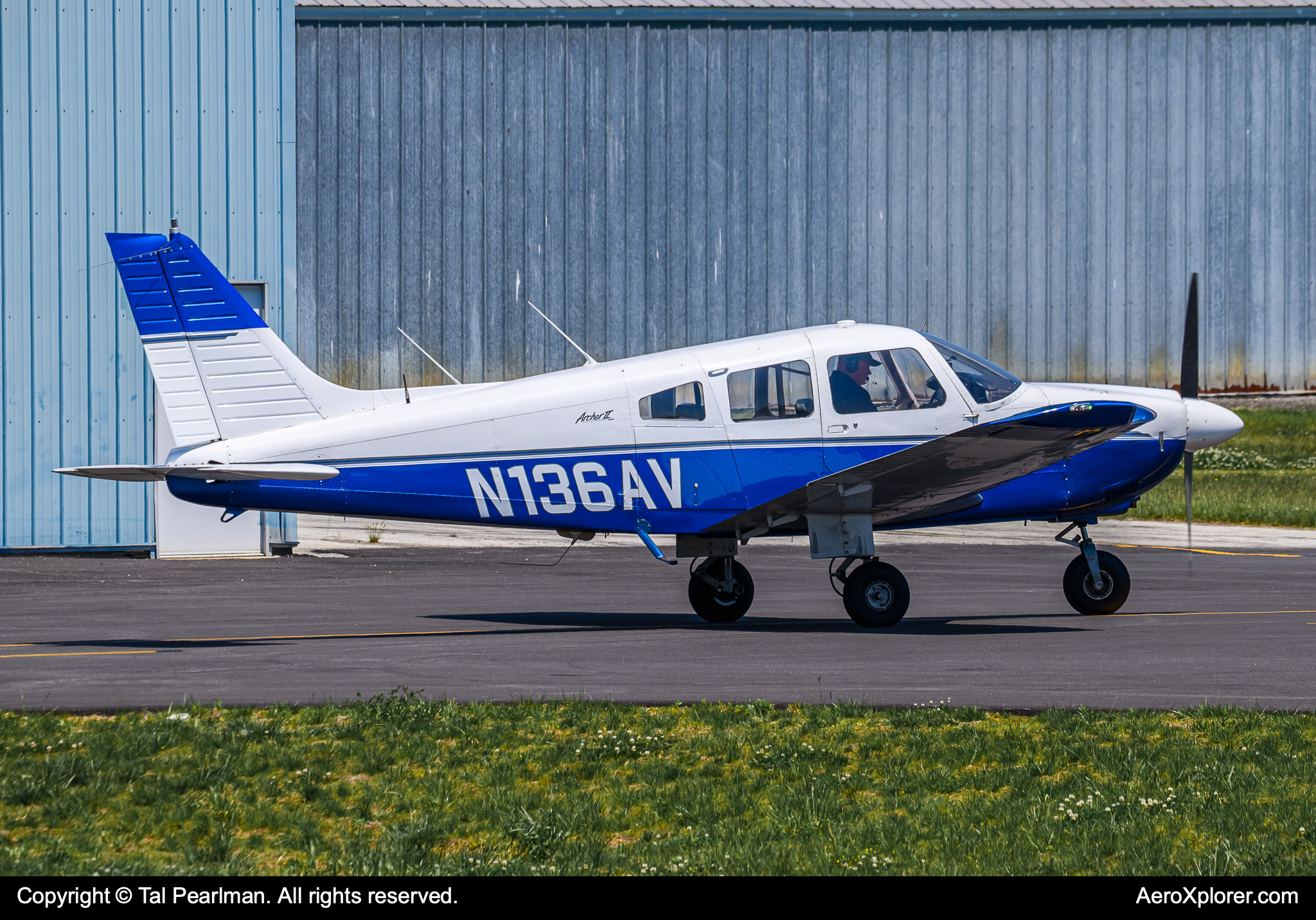 Full size: PRIVATE Piper PA-28 N136AV at New Garden Airport