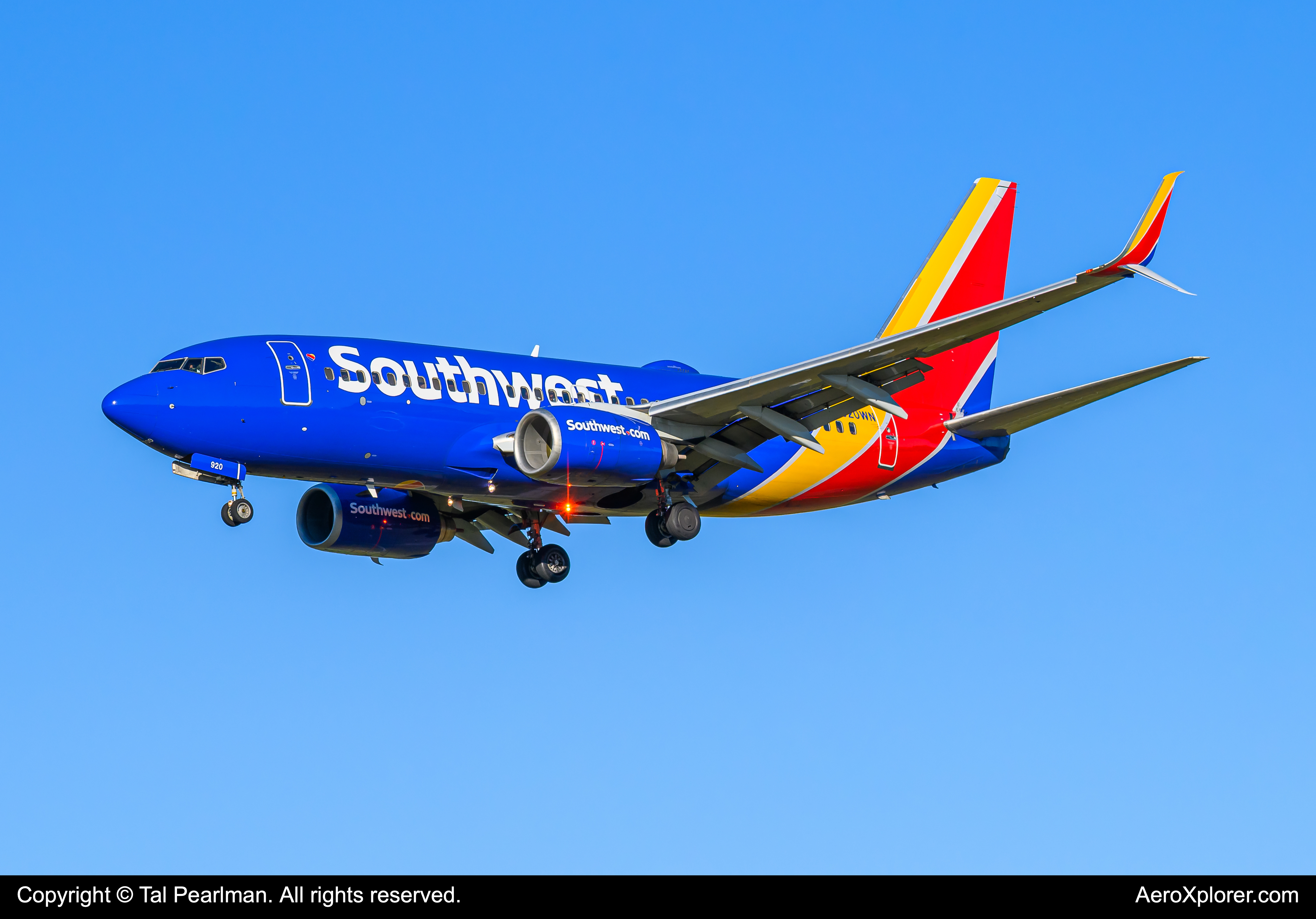 Full size: Southwest Airlines Boeing 737-700 N920WN at Baltimore/Washington International Thurgood Marshall Airport