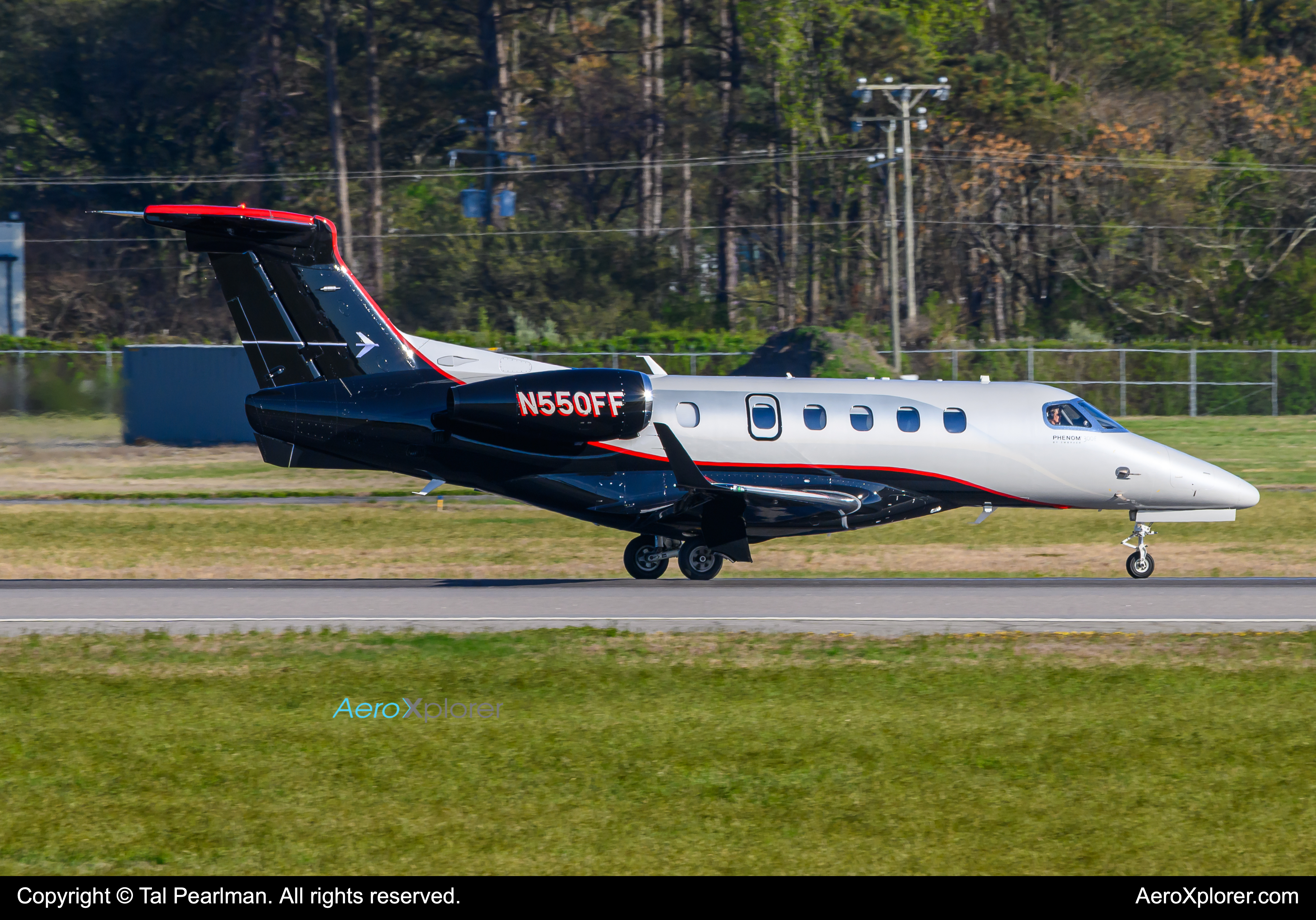 Full size: PRIVATE Embraer Phenom 300 N550FF at Norfolk International Airport