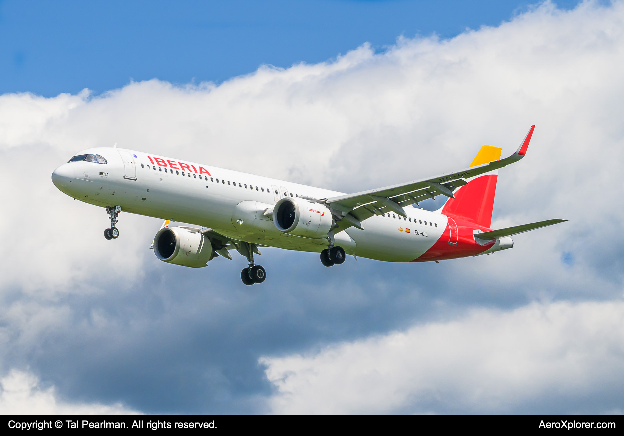Full size: Iberia Airbus A321XLR EC-OIL at Washington Dulles International Airport