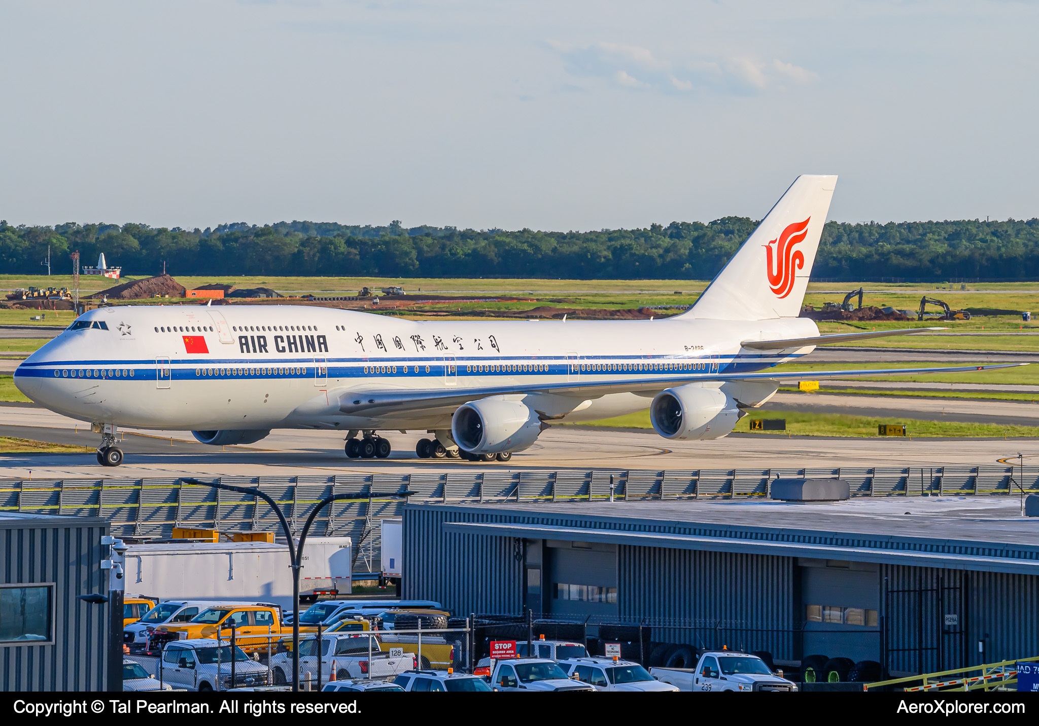 Full size: Air China Boeing 747-8i B-2486 at Washington Dulles International Airport