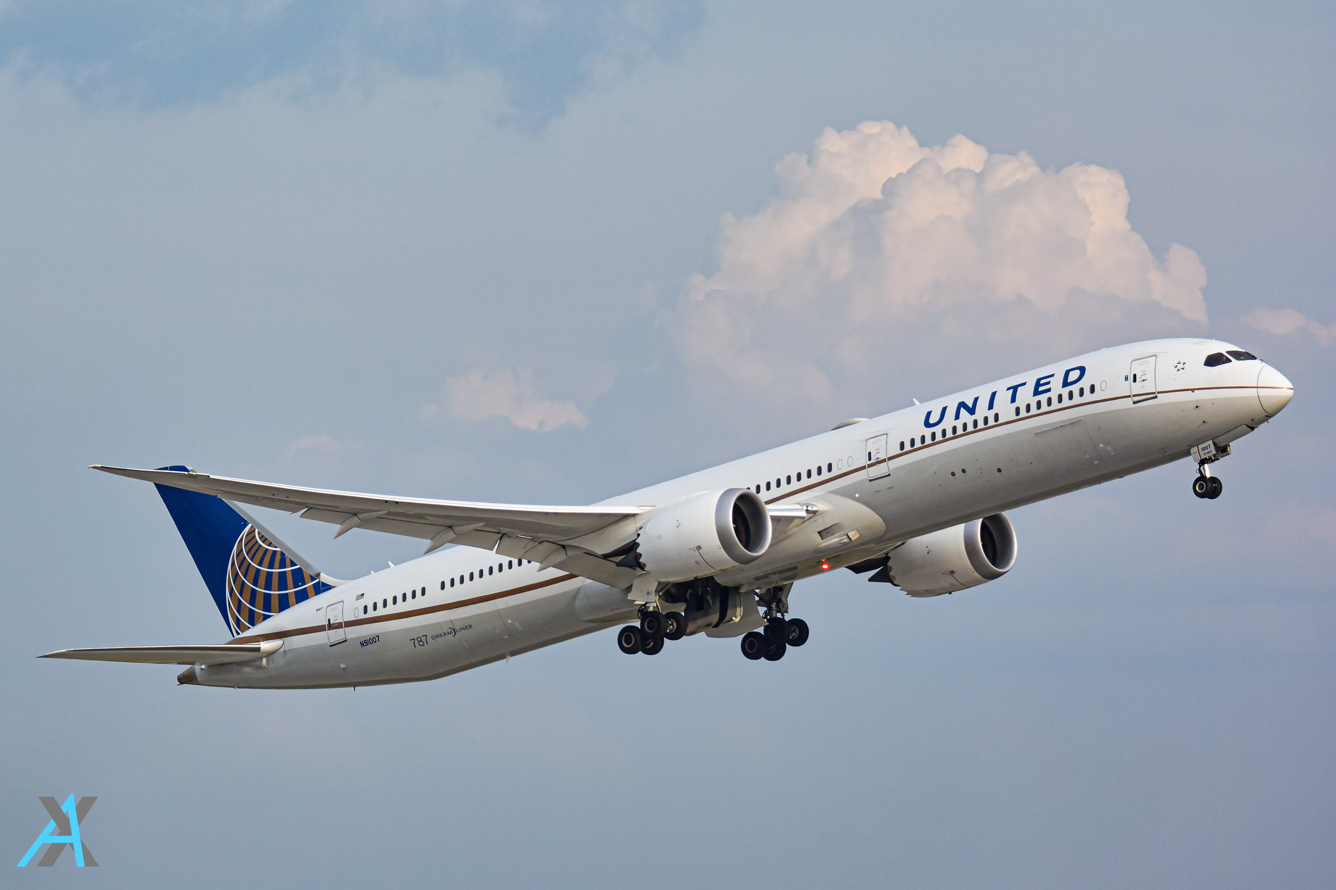 Full size: United Airlines Boeing 787-10 N91007 at Hartsfield-Jackson Atlanta International Airport