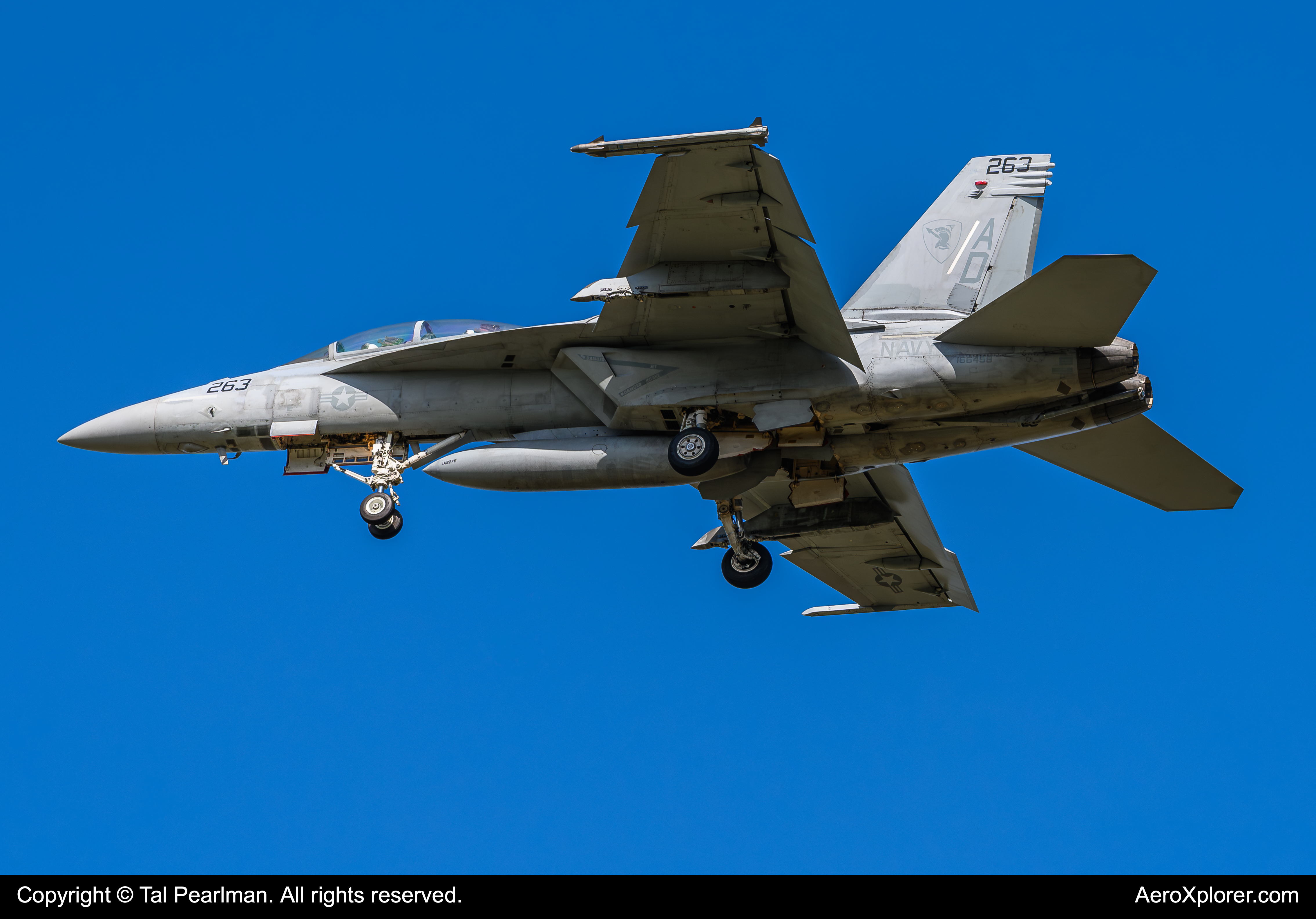 Full size: USN - United States Navy Boeing F/A-18E/F Super Hornet 166458 at Oceana Naval Air Station (Apollo Soucek Field)