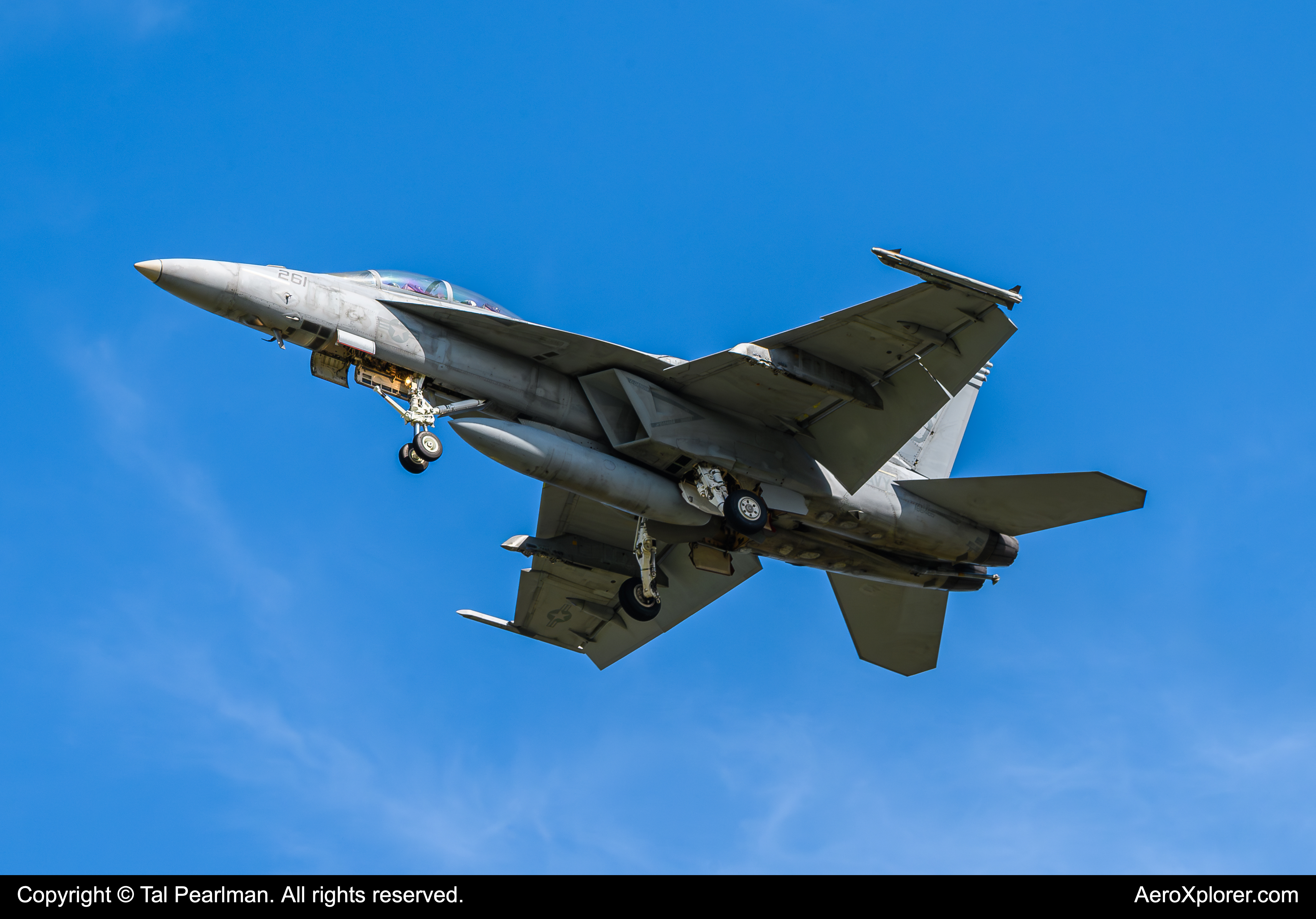 Full size: USN - United States Navy Boeing F/A-18 Super Hornet 16-6465 at Oceana Naval Air Station (Apollo Soucek Field)