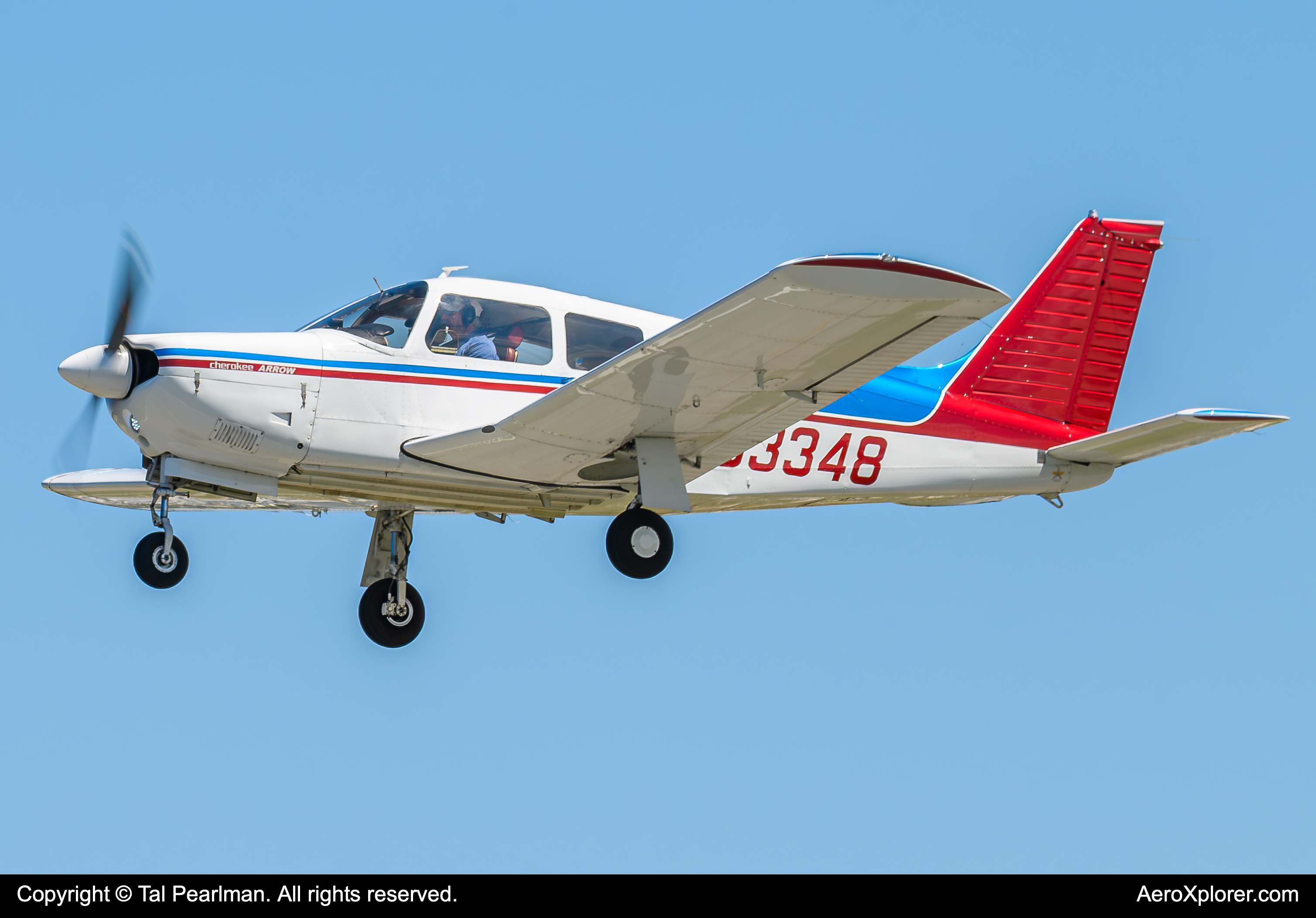 Full size: PRIVATE Piper PA-28 N33348 at Hagerstown Regional Airport-Richard A Henson Field
