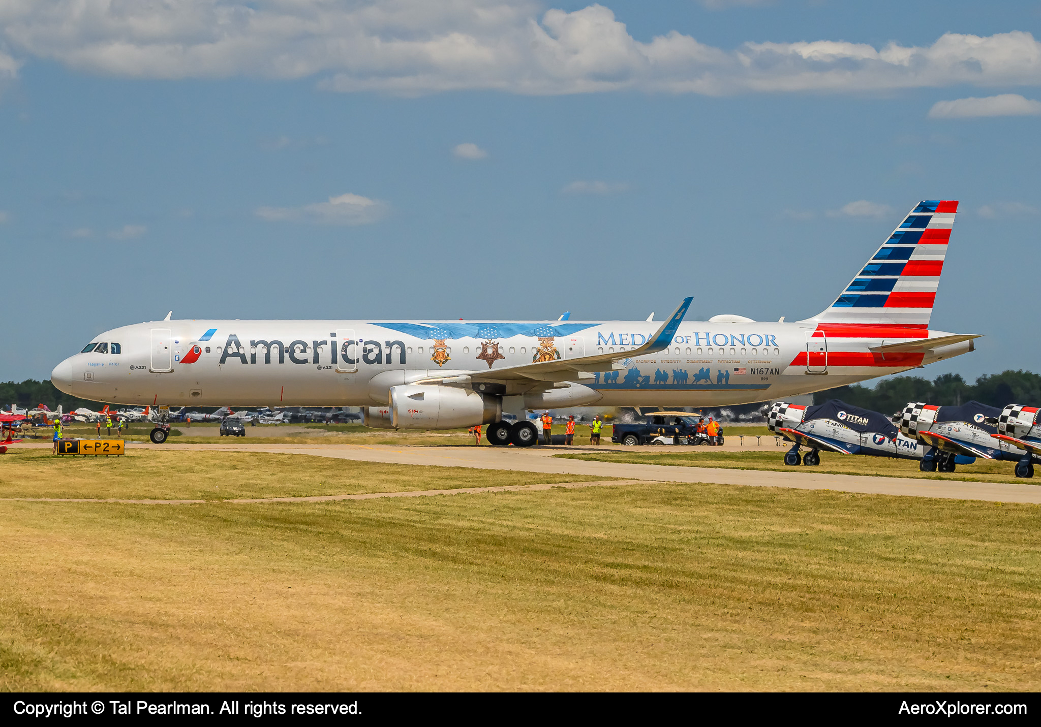Full size: American Airlines Airbus A321-200 N167AN at Wittman Regional Airport