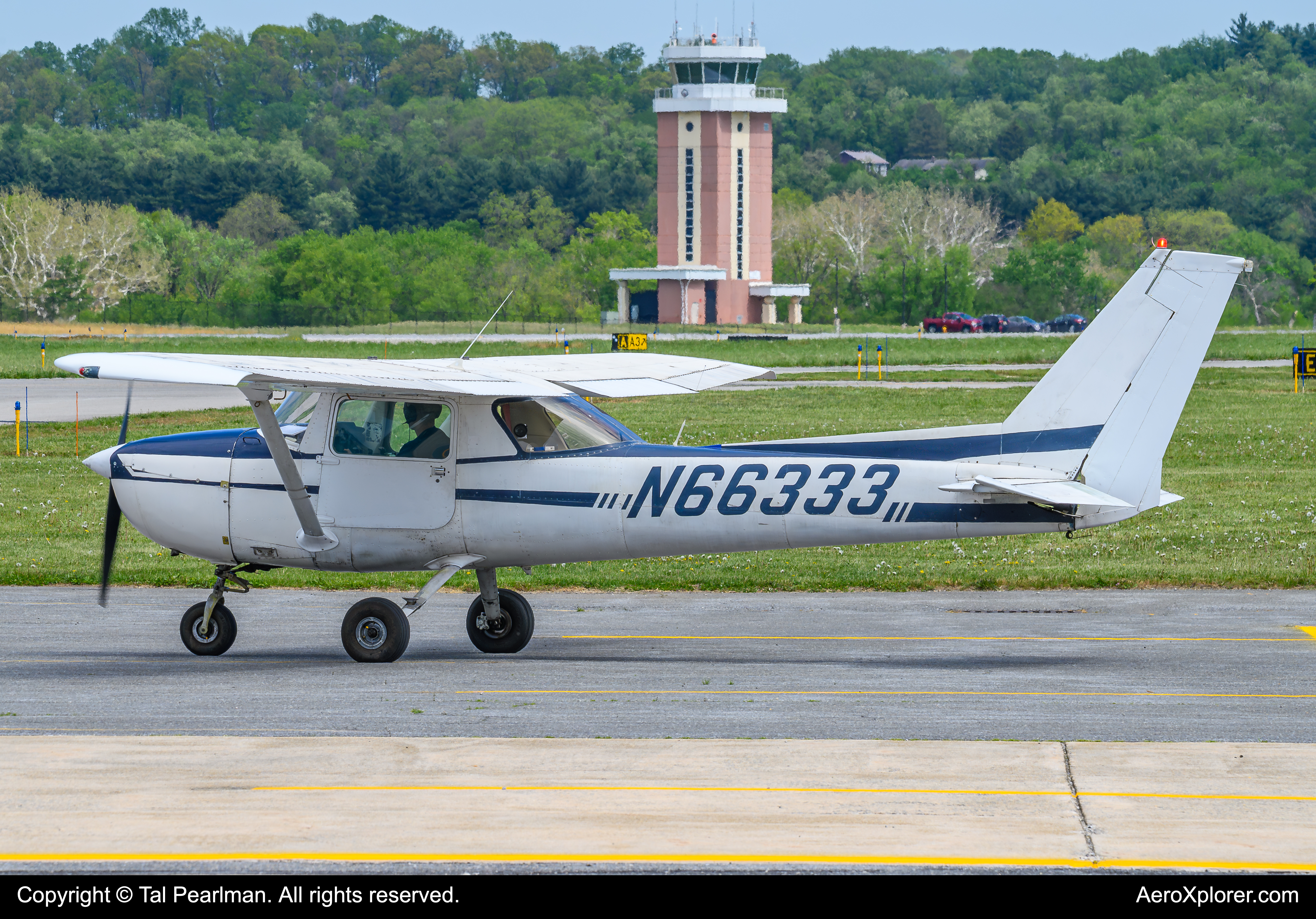 Full size: PRIVATE Cessna 150 N66333 at Frederick Municipal Airport