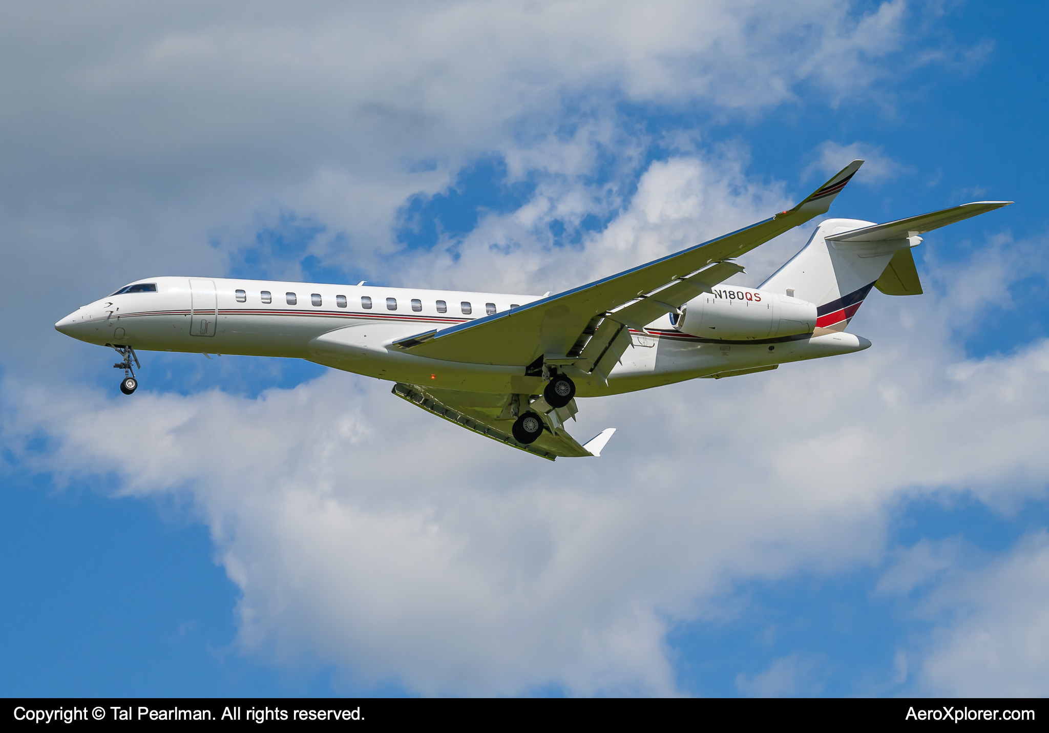 Full size: NetJets Bombardier Global 7500 N180QS at Washington Dulles International Airport