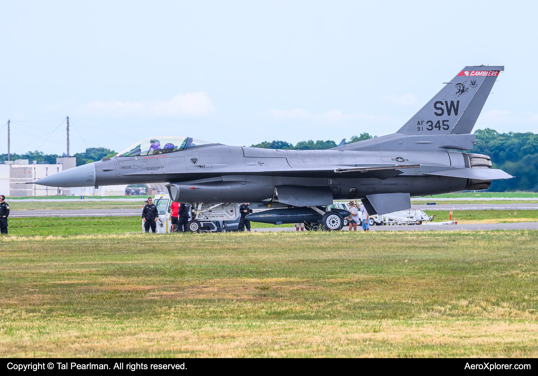 Full size: USAF - United States Air Force General Dynamics F-16 Fighting Falcon 91-0345 at Patuxent River Naval Air Station