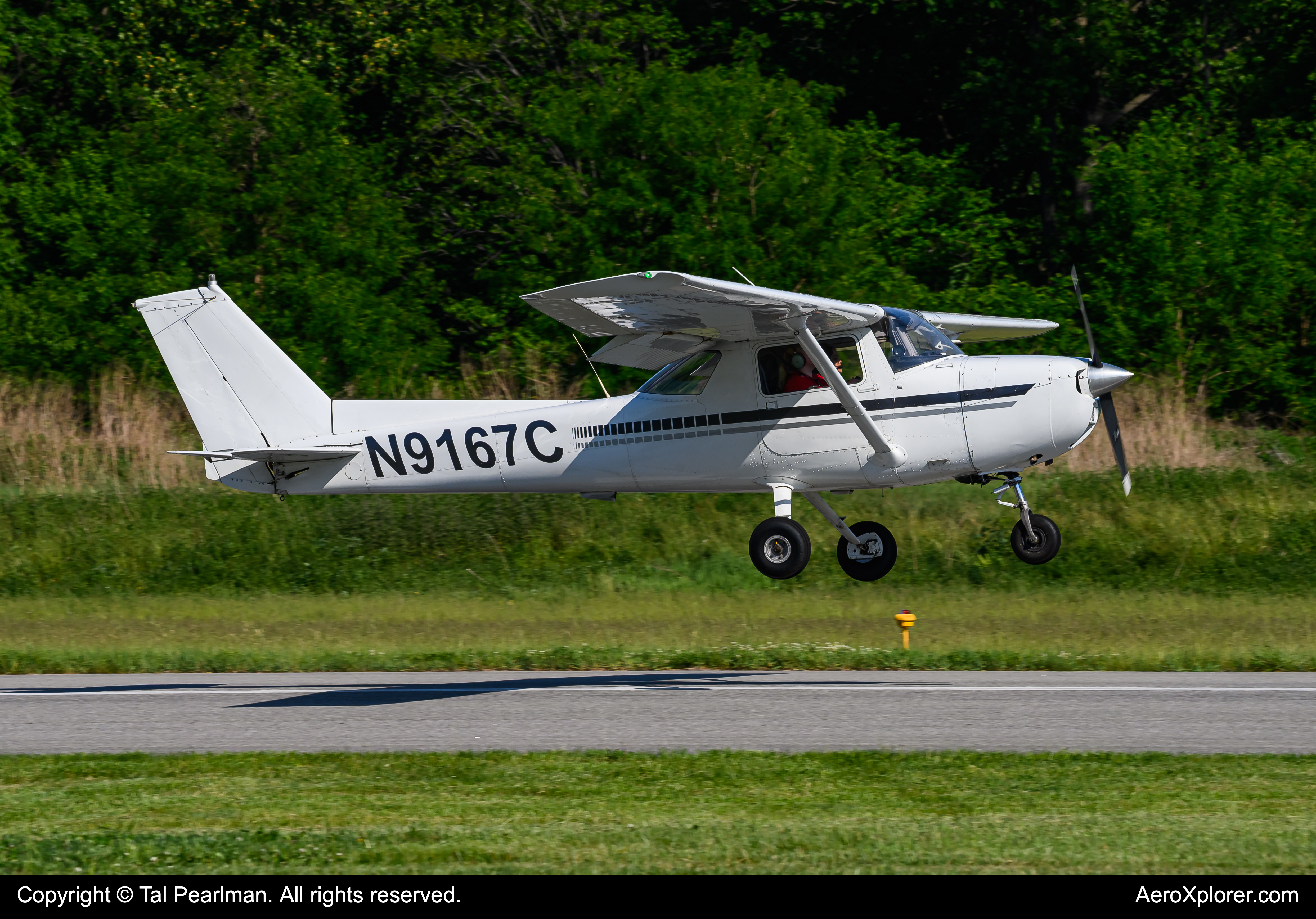 Full size: PRIVATE Cessna 150 N9167C at New Garden Airport
