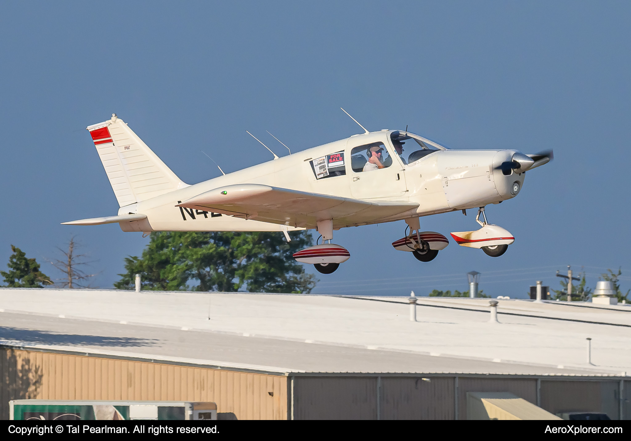 Full size: PRIVATE Piper PA-28 N425AJ at Wittman Regional Airport