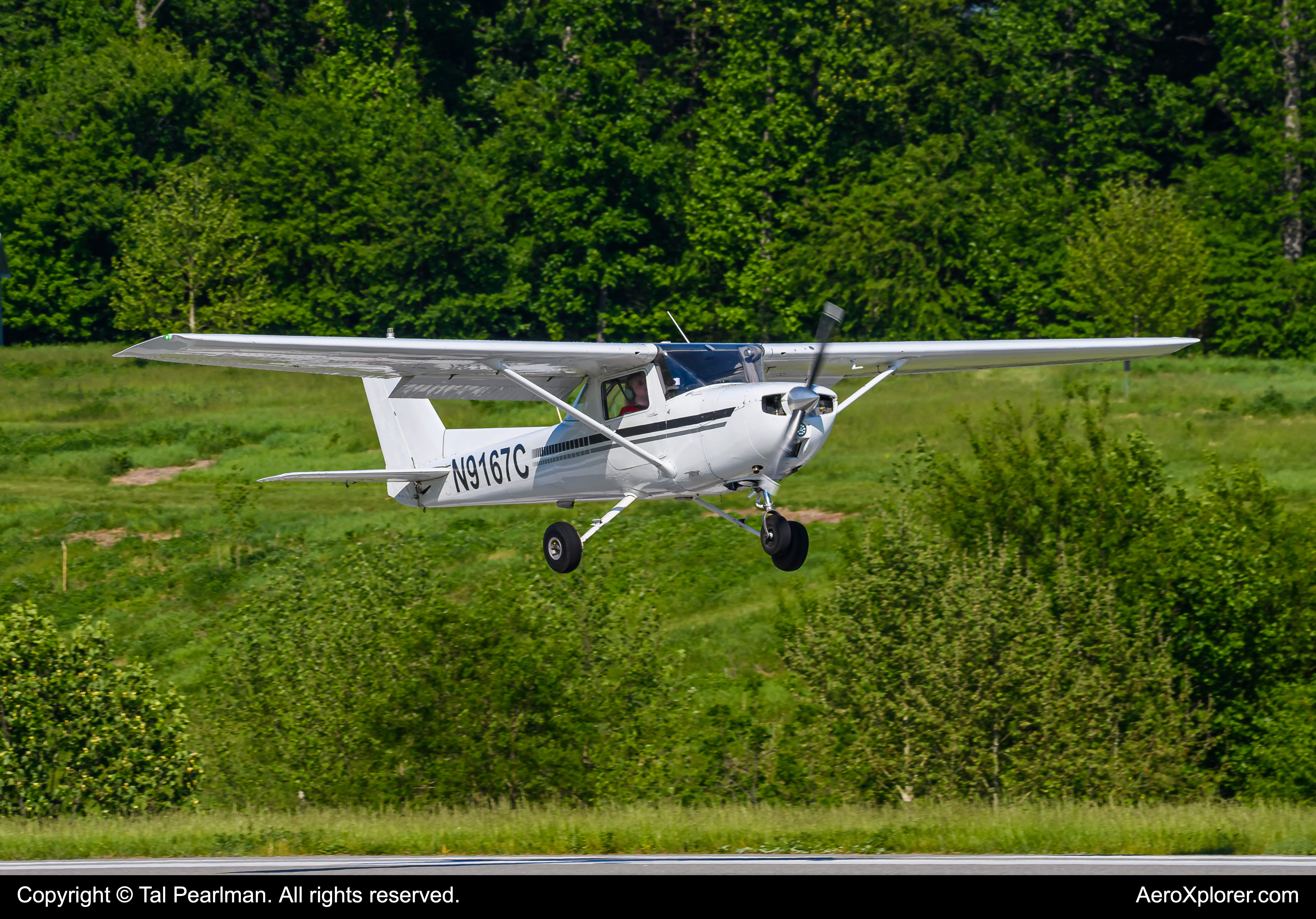 Full size: PRIVATE Cessna 150 N9167C at New Garden Airport
