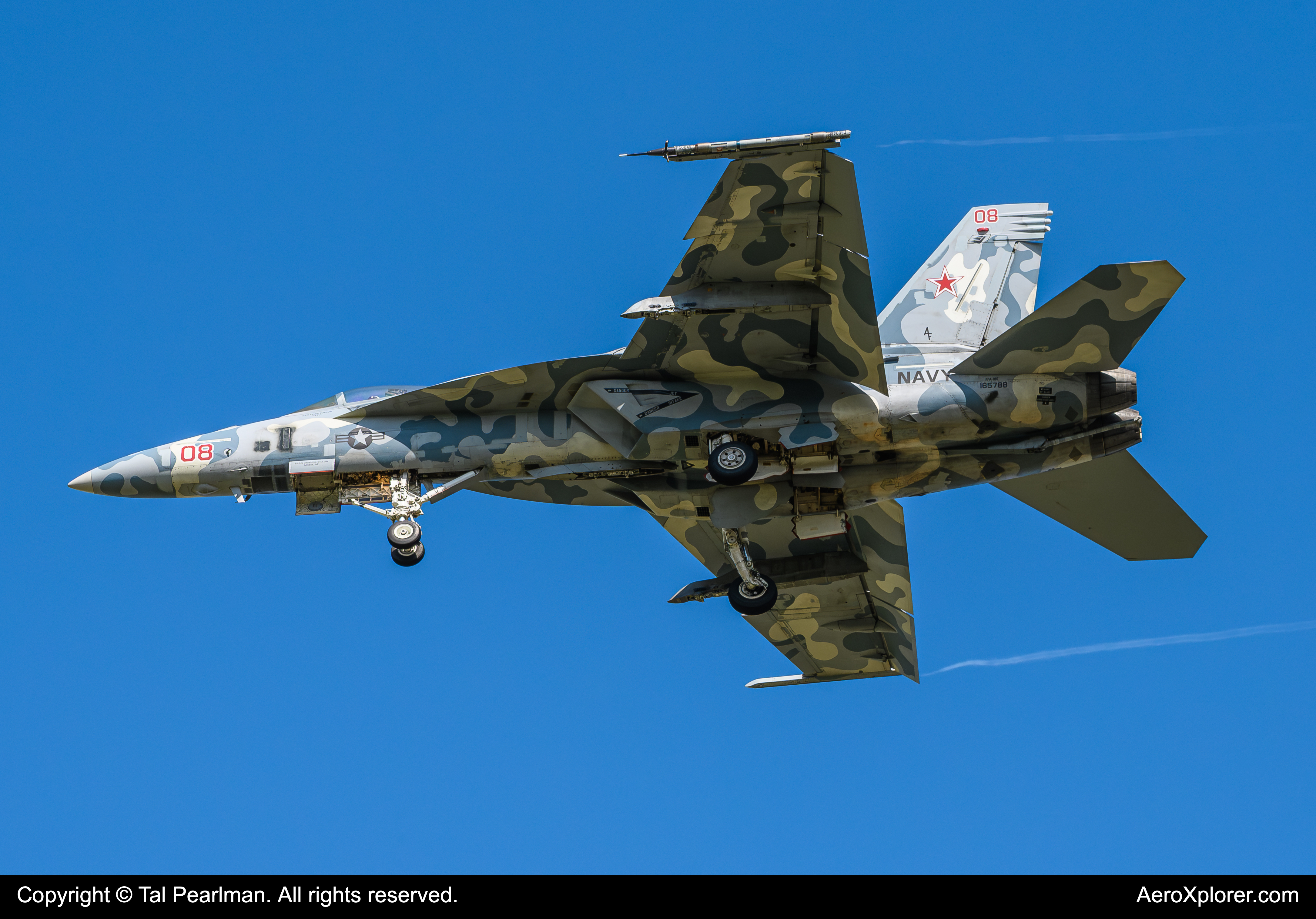 Full size: USN - United States Navy Boeing F/A-18E/F Super Hornet 16-5788 at Oceana Naval Air Station (Apollo Soucek Field)