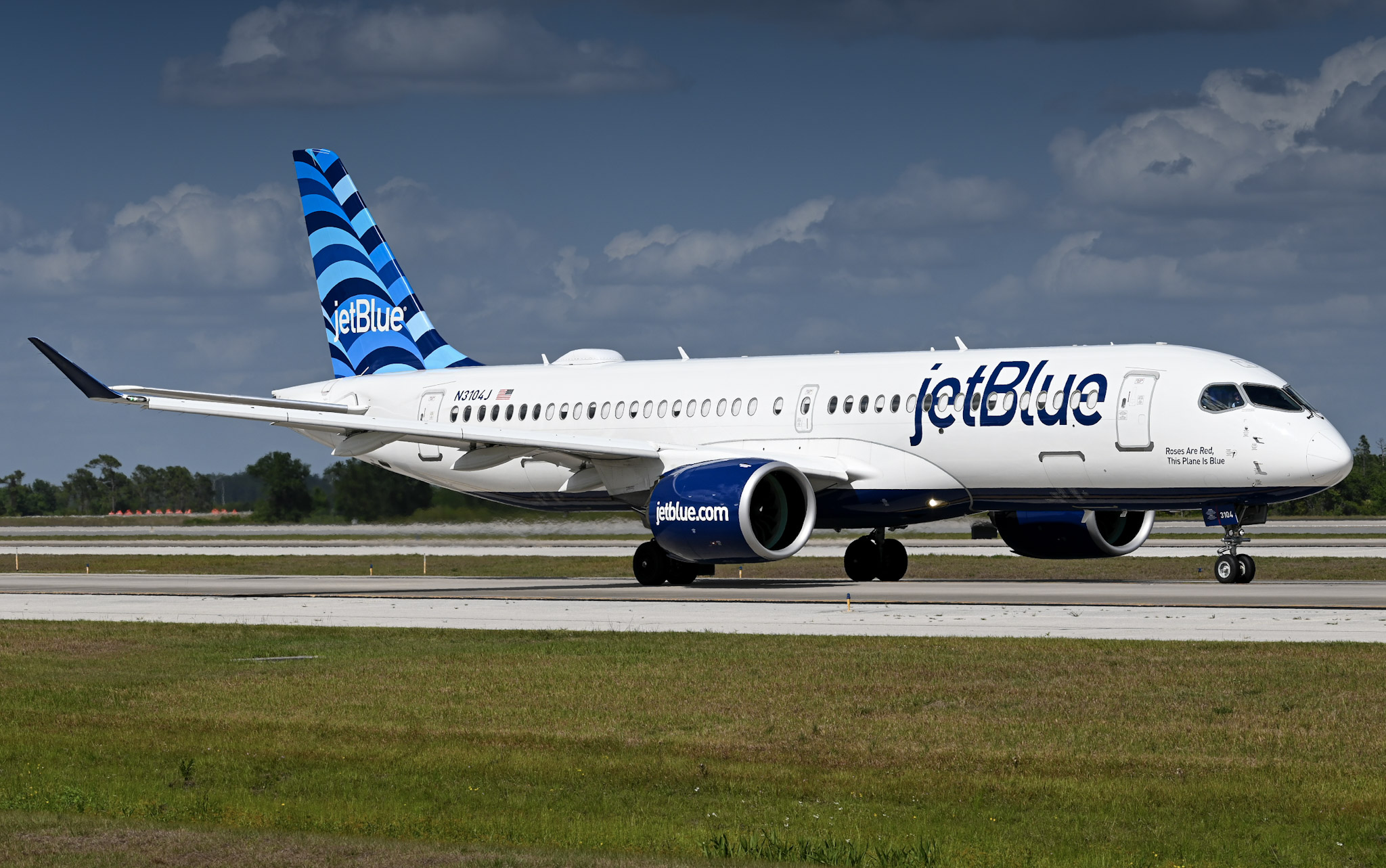 Full size: JetBlue Airways Airbus A220-300 N3104J at Orlando International Airport