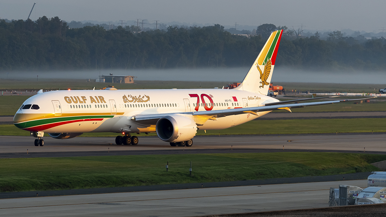 Full size: Gulf Air Boeing 787-9 A9C-FG at Washington Dulles International Airport