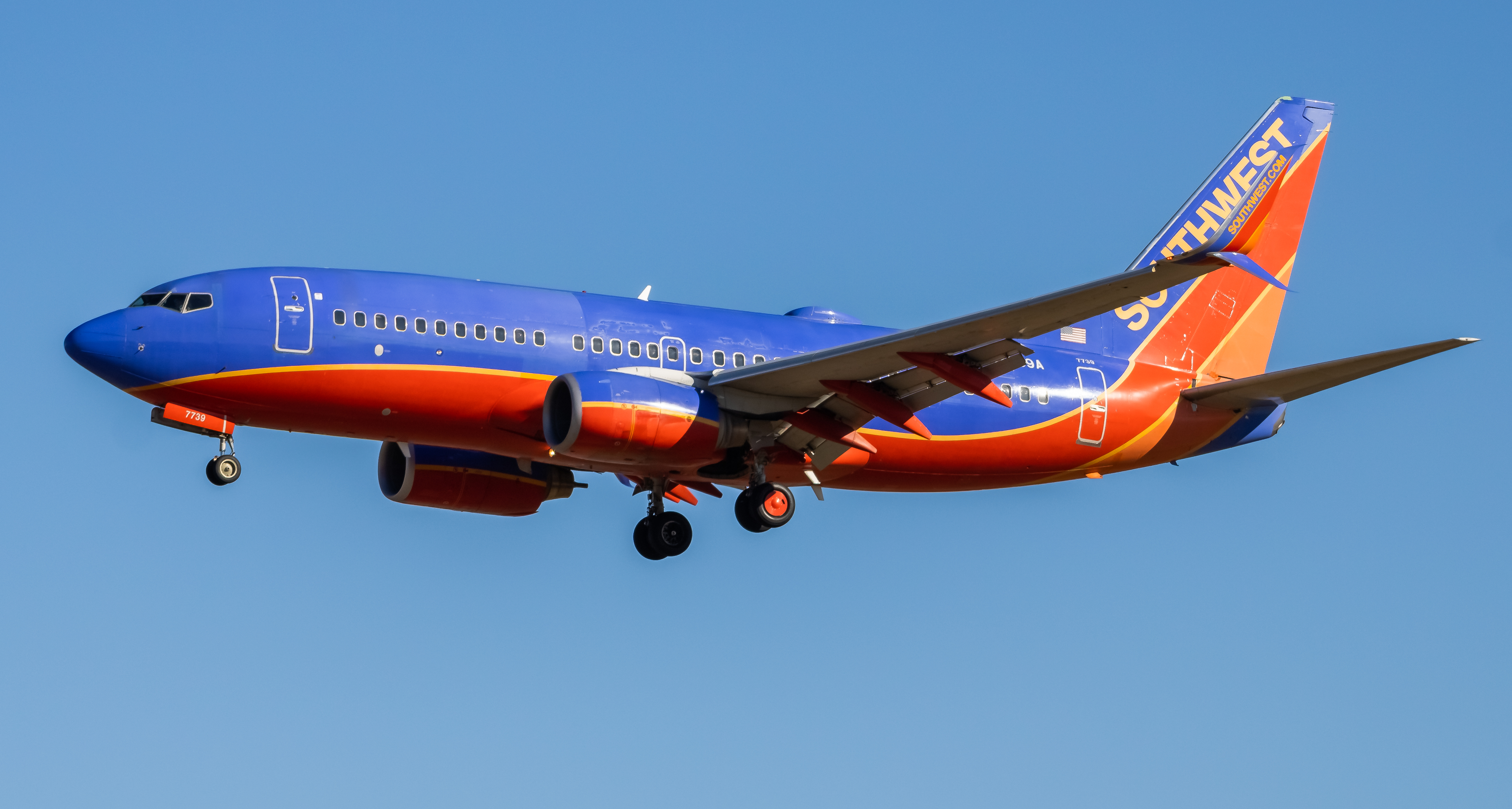 Full size: Southwest Airlines Boeing 737-700 N7739A at Baltimore/Washington International Thurgood Marshall Airport