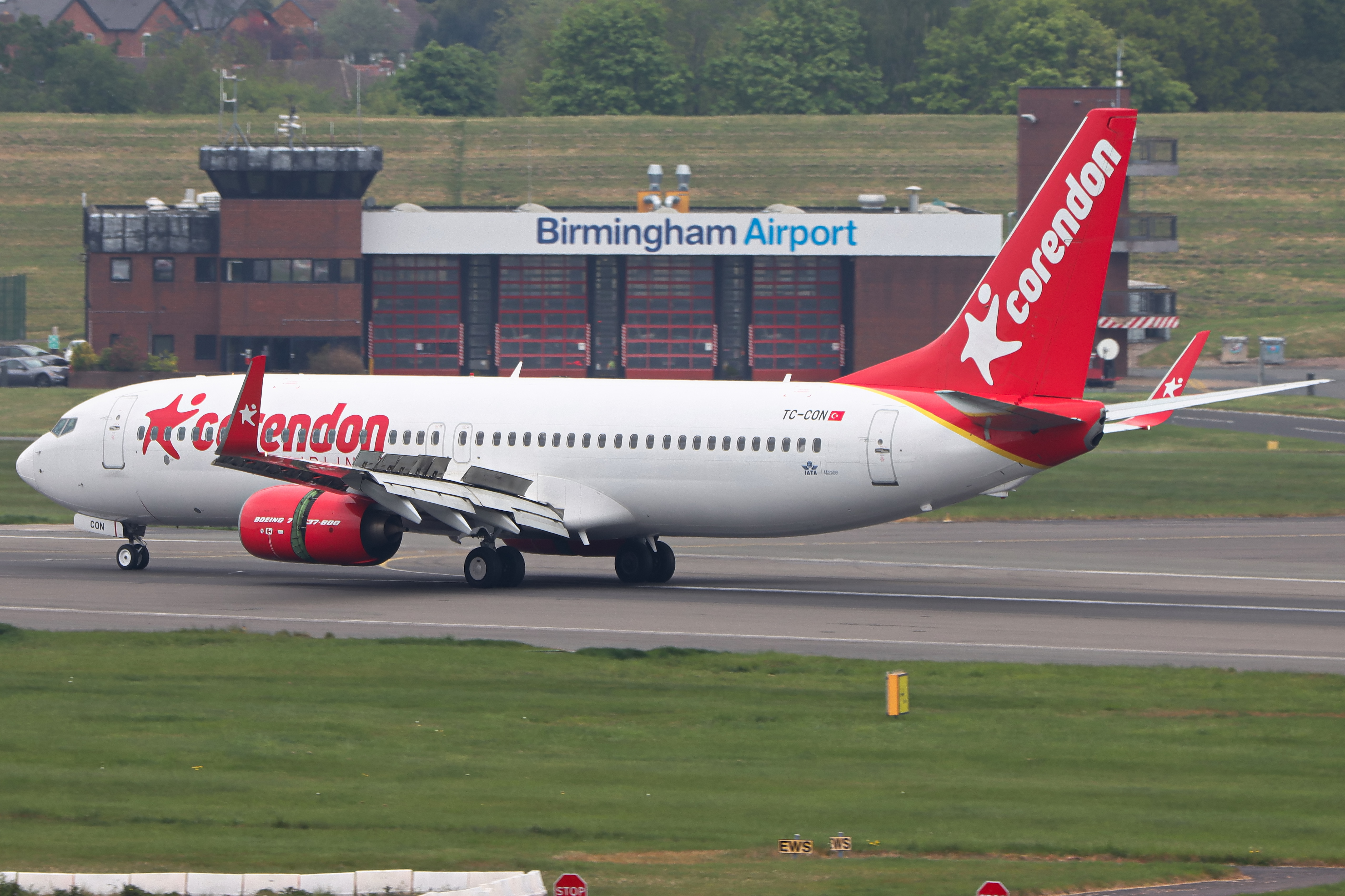 Full size: Corendon Airlines Boeing 737-800 TC-CON at Birmingham Airport