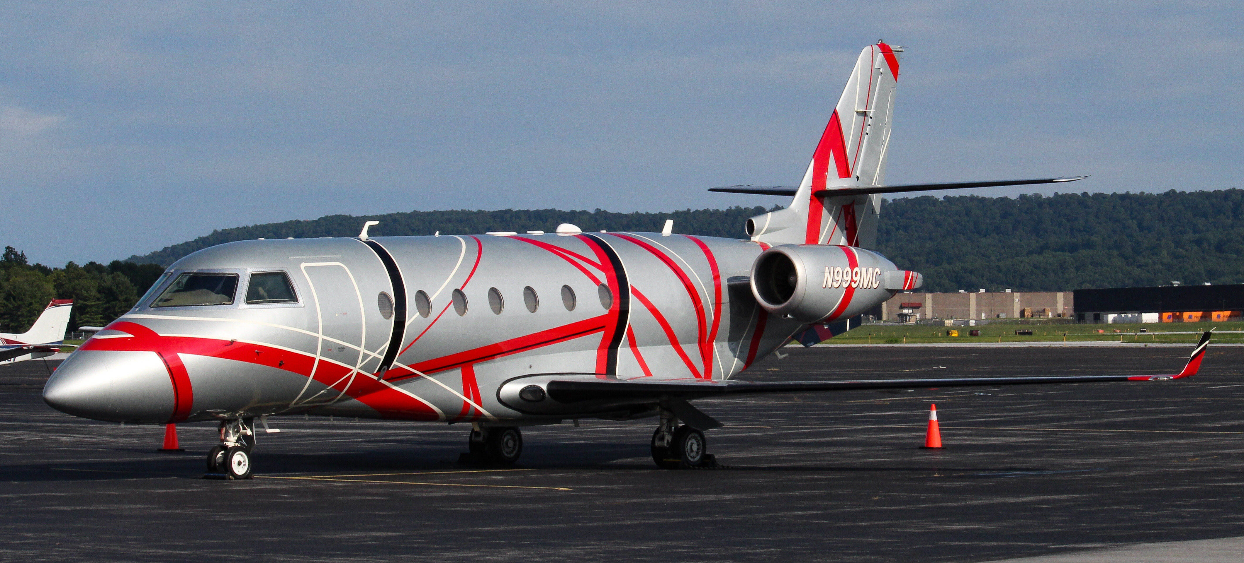 Full size: JLS Charters Gulfstream G200 Galaxy  N999MC at Capital City Airport