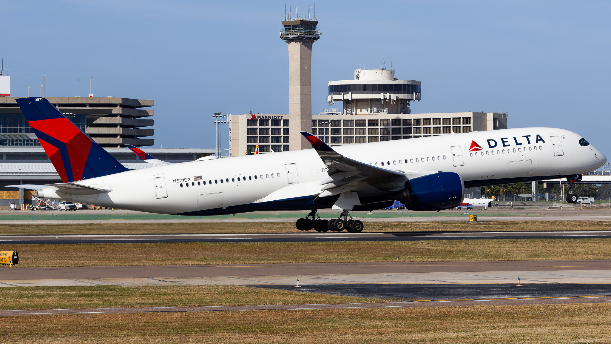 Full size: Delta Airlines Airbus A350-900 N571DZ at Tampa International Airport