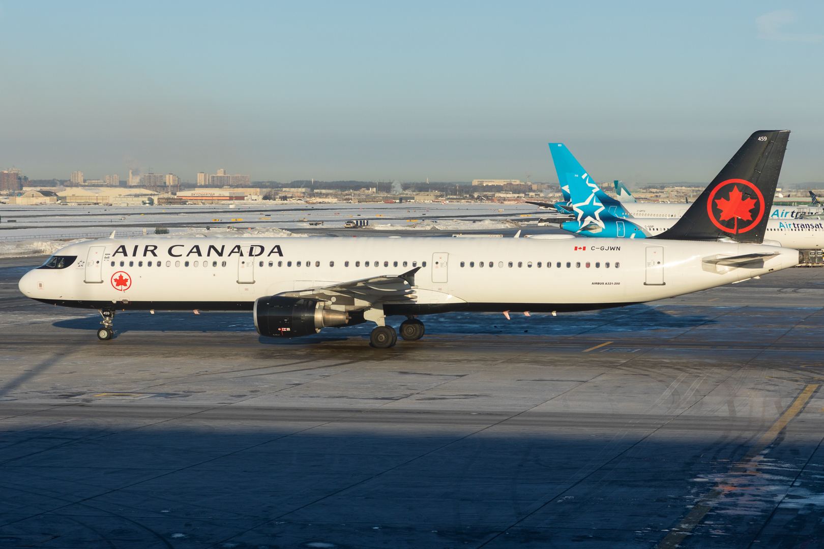 Full size: Air Canada Airbus A321-200 C-GJWN at Lester B Pearson International Airport