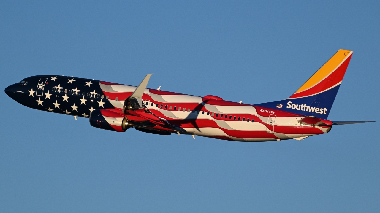 Full size: Southwest Airlines Boeing 737-800 N500WR at Reno/Tahoe International Airport