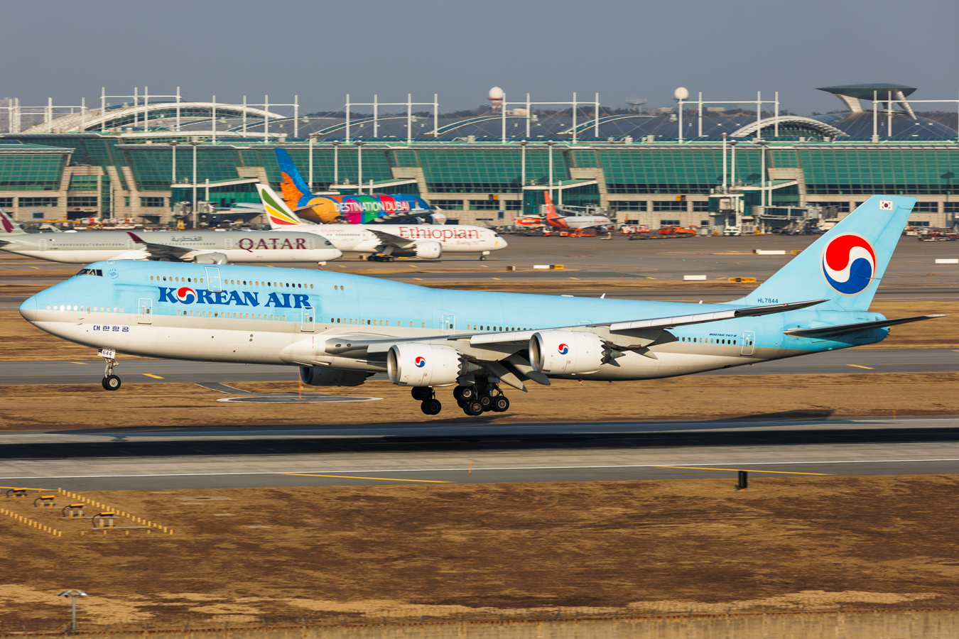 Full size: Korean Air Boeing 747-8i HL7644 at Seoul-Incheon International Airport