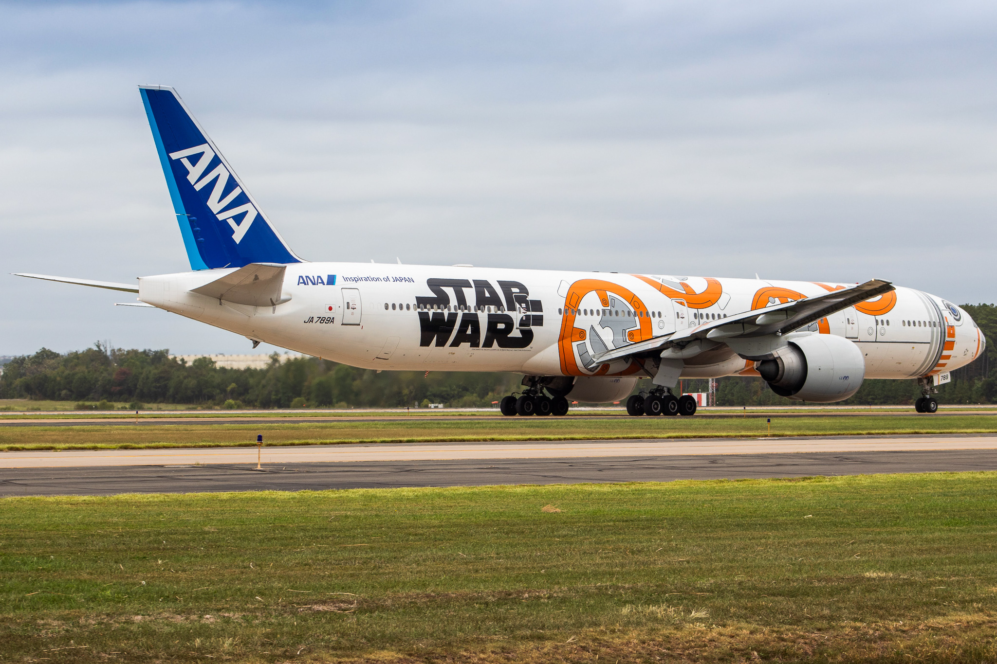 Full size: All Nippon Airways Boeing 777-300ER JA789A at Washington Dulles International Airport
