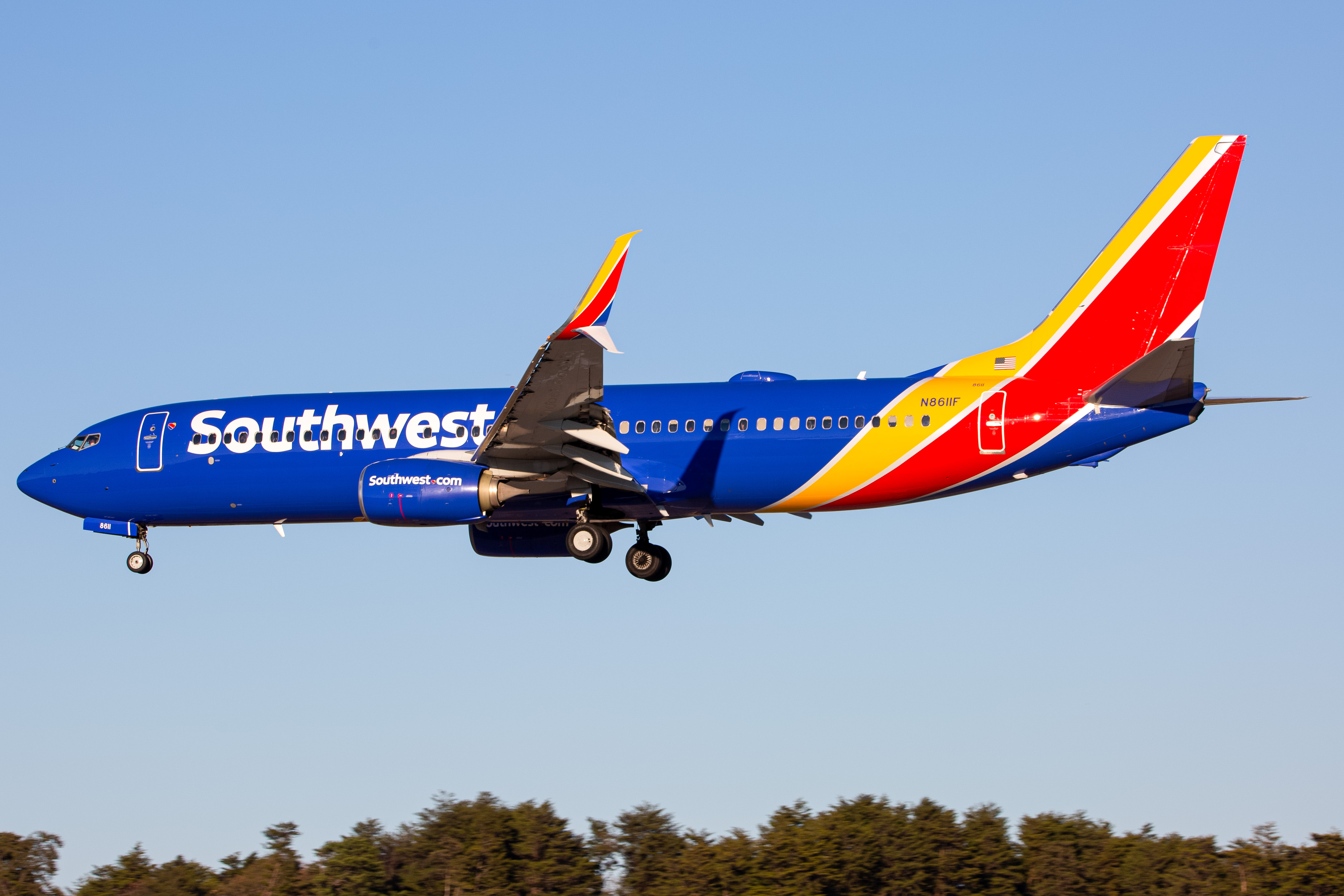 Full size: Southwest Airlines Boeing 737-800 N8611F at Baltimore/Washington International Thurgood Marshall Airport